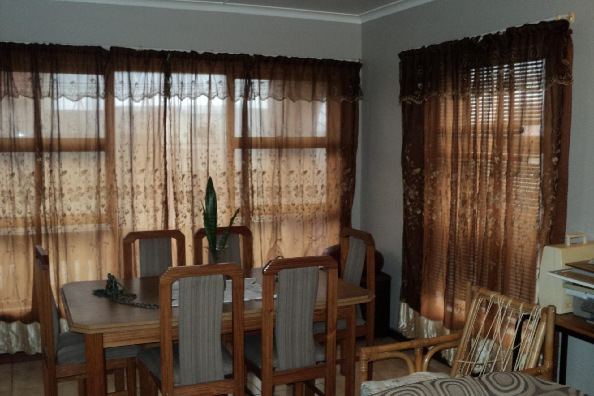 3 Bedroom House PLUS 2 Bedroom Granny Flat for Sale in Perm Gardens, Rosedale