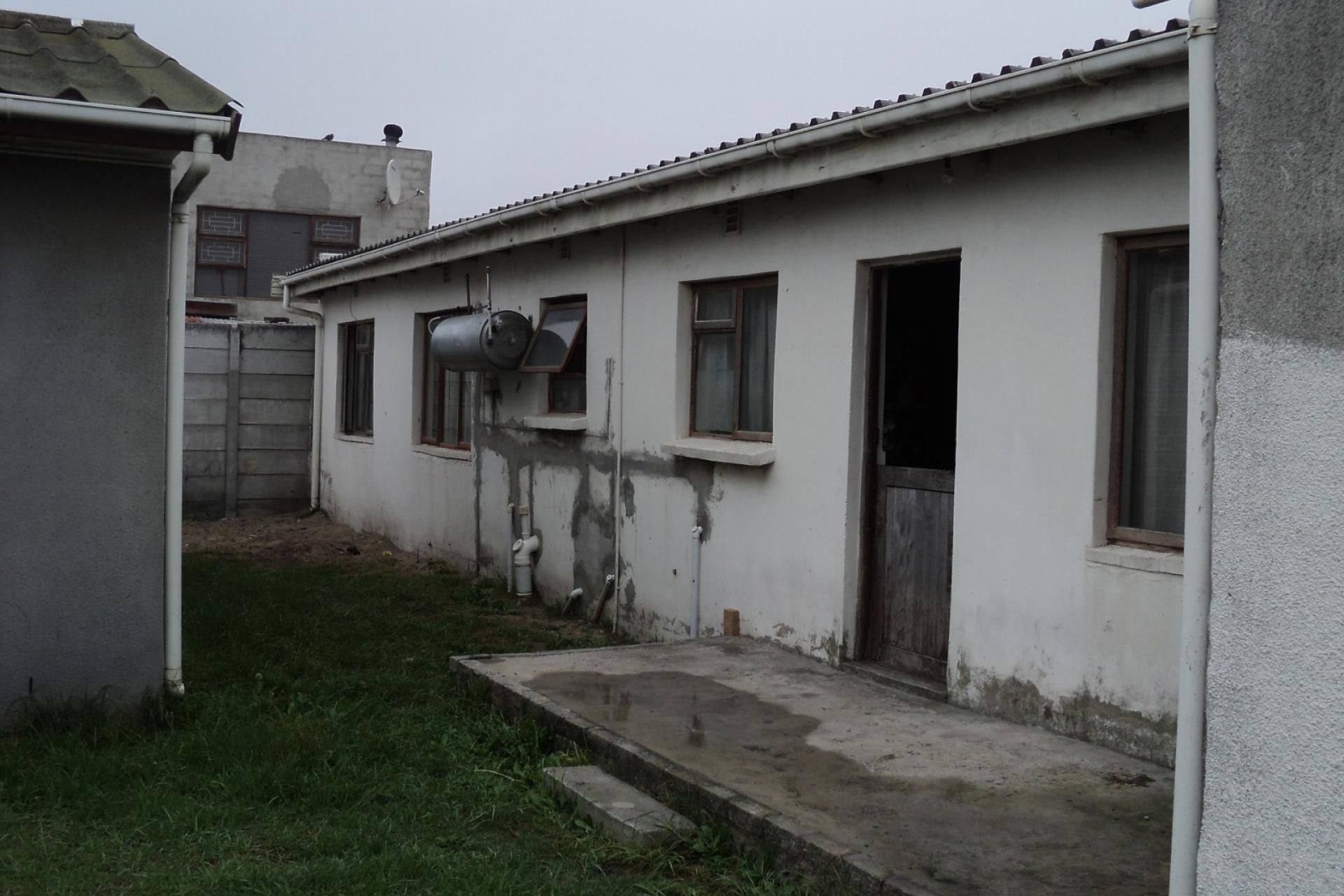 3 Bedroom House PLUS 2 Bedroom Granny Flat for Sale in Perm Gardens, Rosedale
