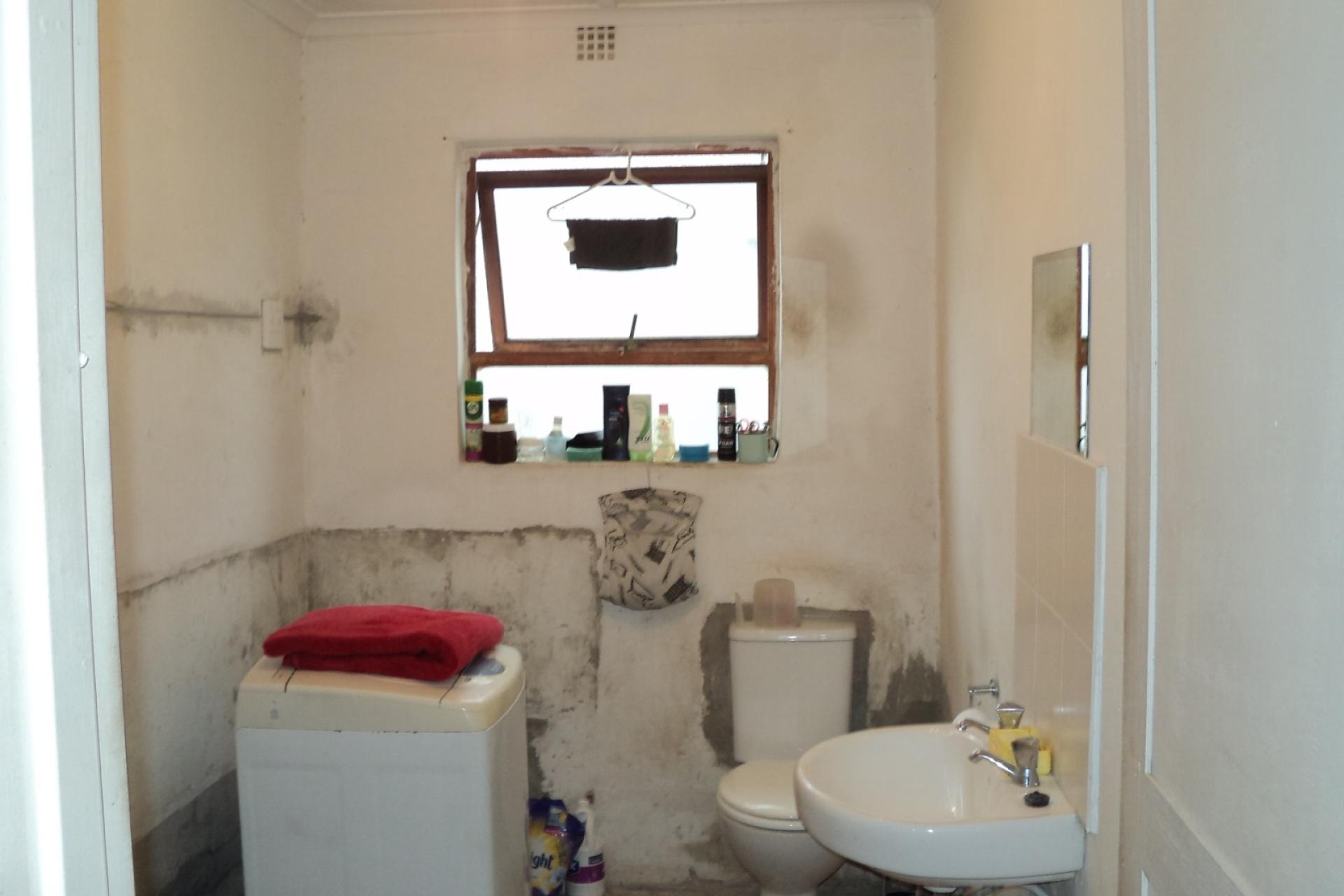 3 Bedroom House PLUS 2 Bedroom Granny Flat for Sale in Perm Gardens, Rosedale