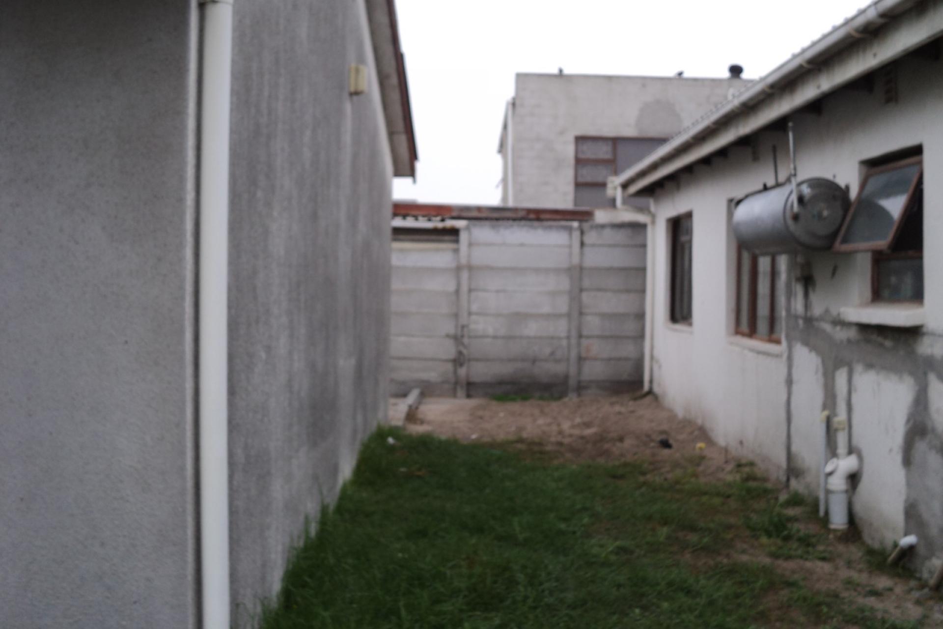 3 Bedroom House PLUS 2 Bedroom Granny Flat for Sale in Perm Gardens, Rosedale