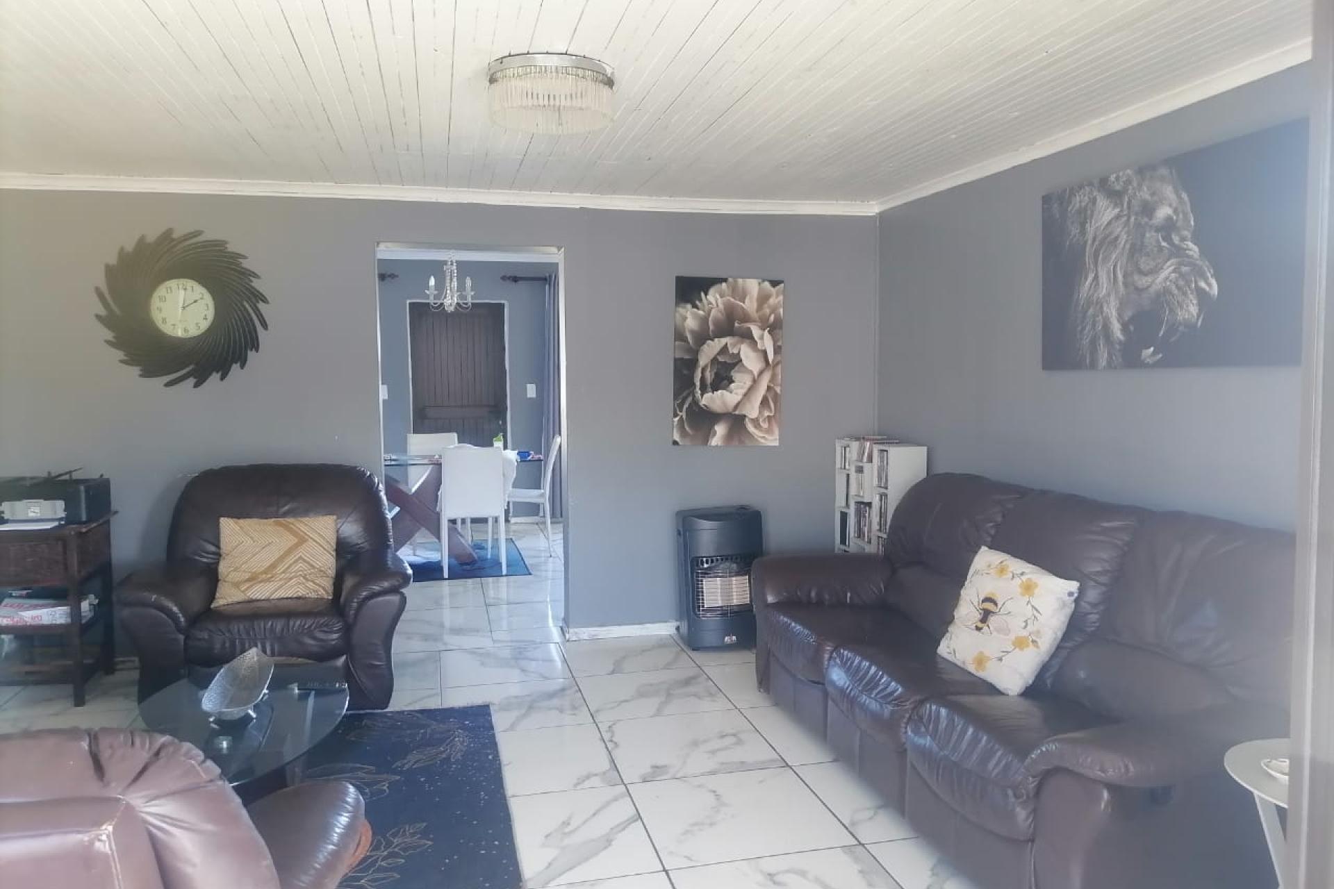 Modern 3-Bedroom Home in Scenic Noordhoek for Sale