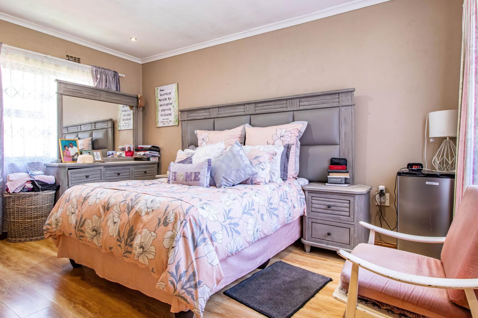 A MODERN GEM IN THE HEART OF SUNBIRD PARK – WHERE SPACE MEETS STYLE! 