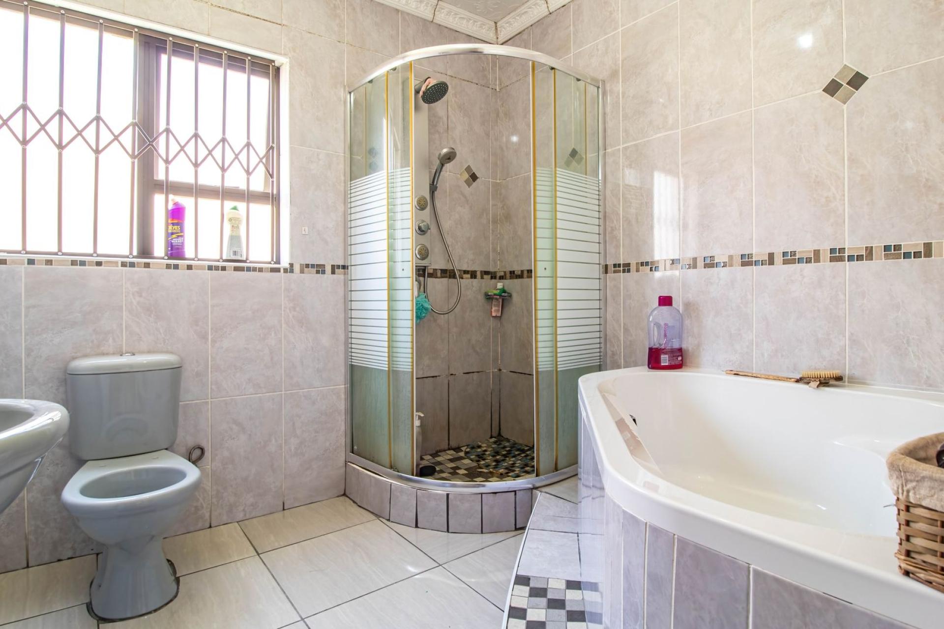 A MODERN GEM IN THE HEART OF SUNBIRD PARK – WHERE SPACE MEETS STYLE! 