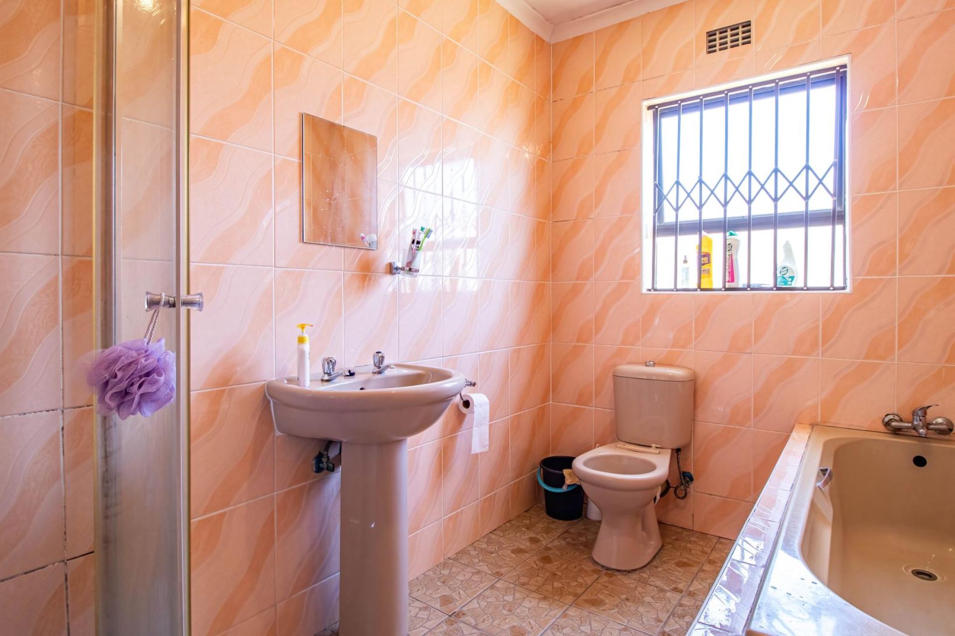 A MODERN GEM IN THE HEART OF SUNBIRD PARK – WHERE SPACE MEETS STYLE! 