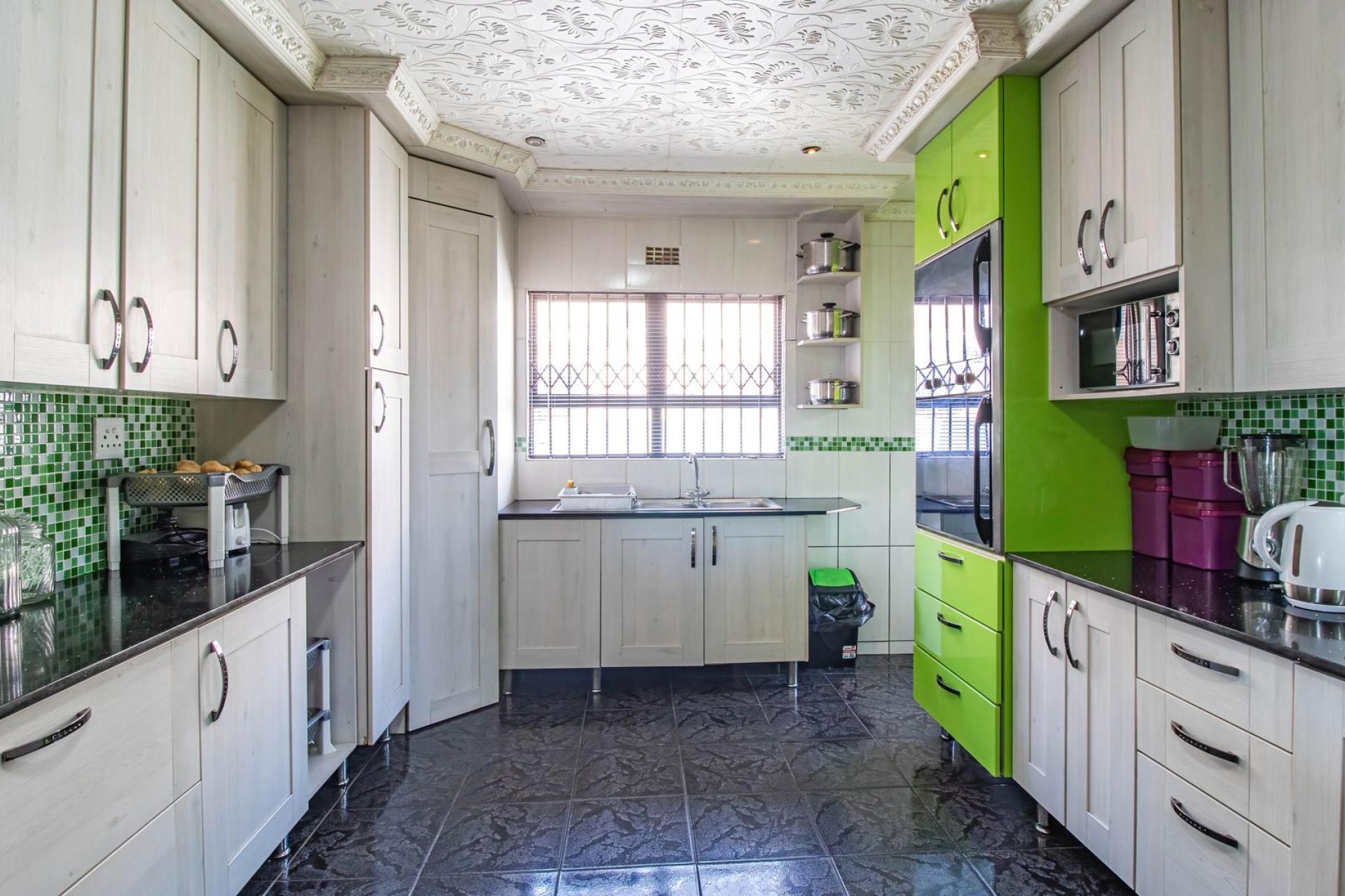 A MODERN GEM IN THE HEART OF SUNBIRD PARK – WHERE SPACE MEETS STYLE! 