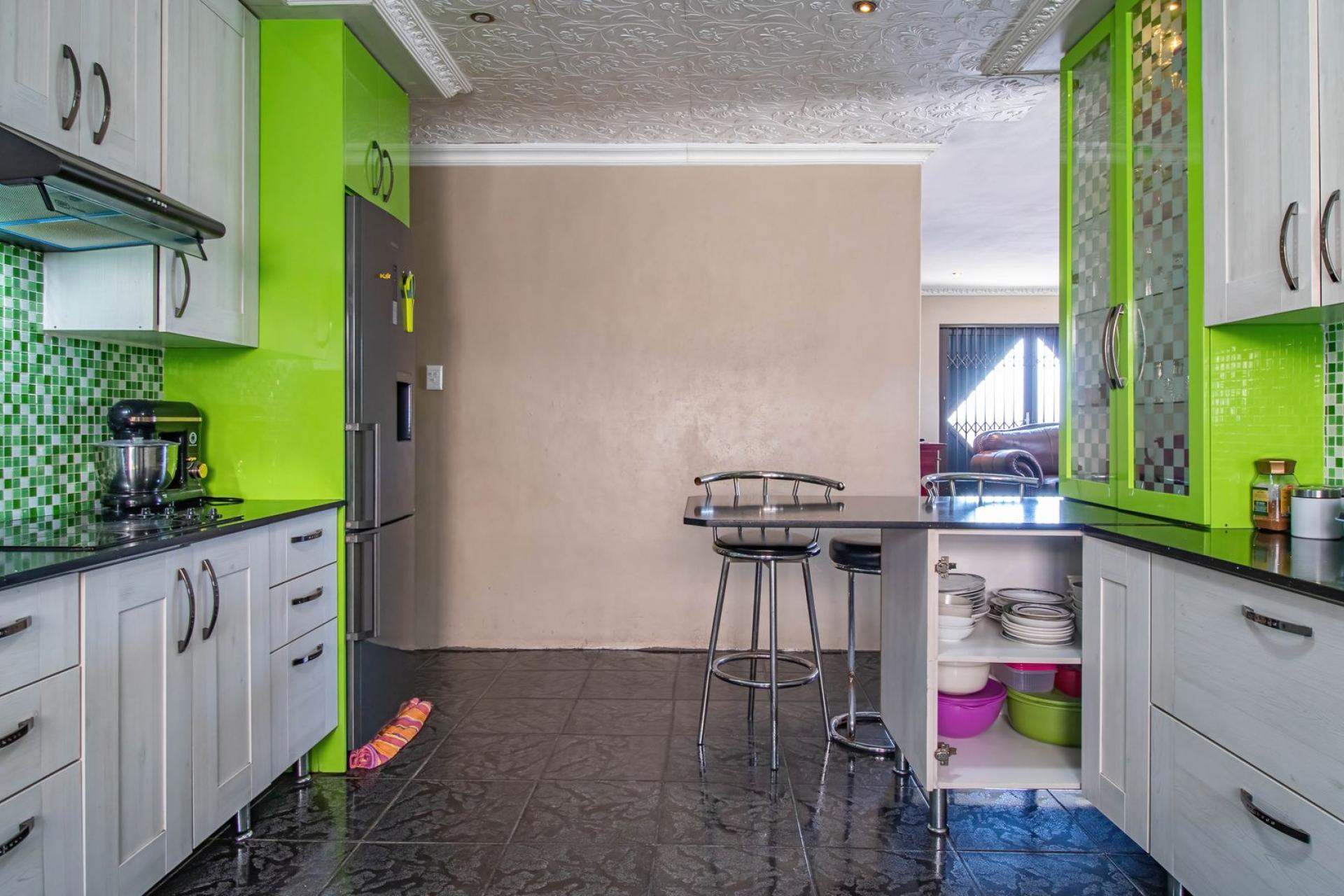 A MODERN GEM IN THE HEART OF SUNBIRD PARK – WHERE SPACE MEETS STYLE! 