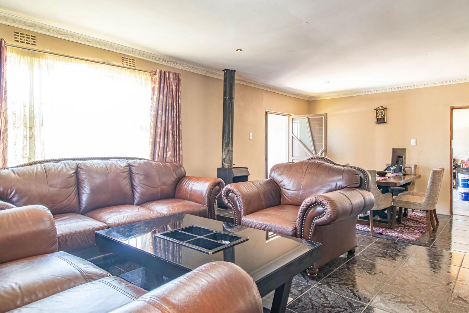 A MODERN GEM IN THE HEART OF SUNBIRD PARK – WHERE SPACE MEETS STYLE! 