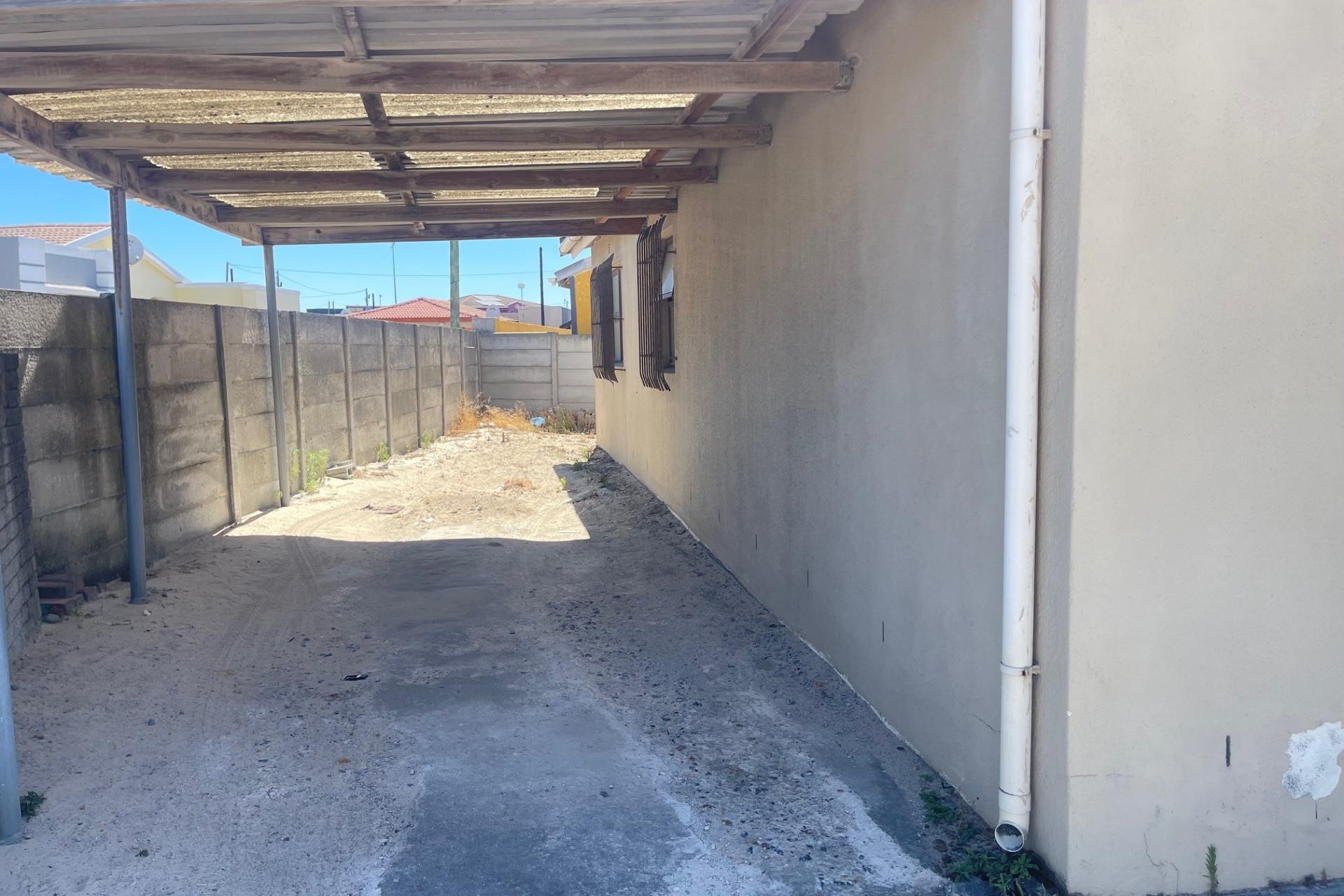 CHARMING 3 BEDROOM HOME FOR SALE - ILITHA PARK KHAYELITSHA 