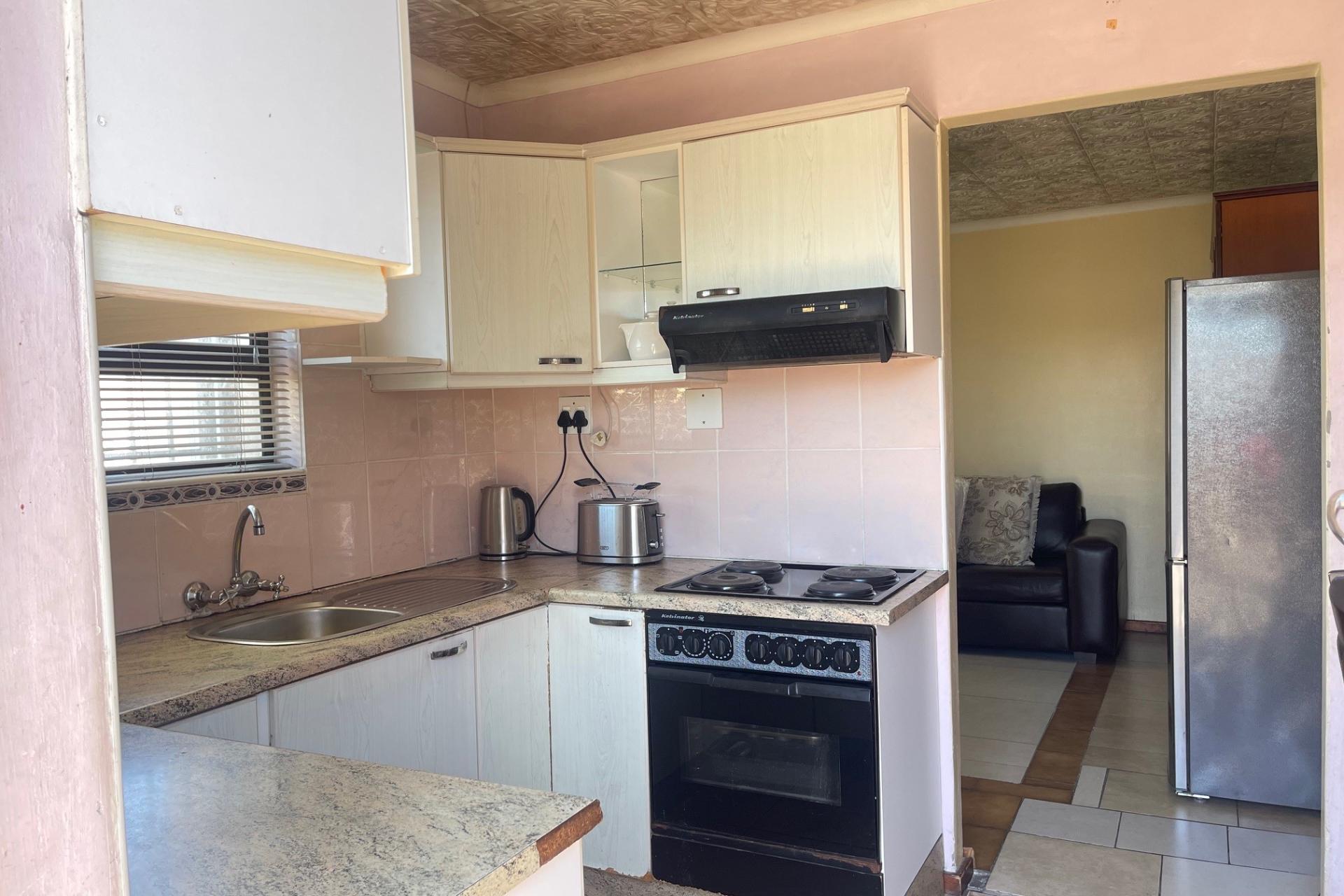 CHARMING 3 BEDROOM HOME FOR SALE - ILITHA PARK KHAYELITSHA 