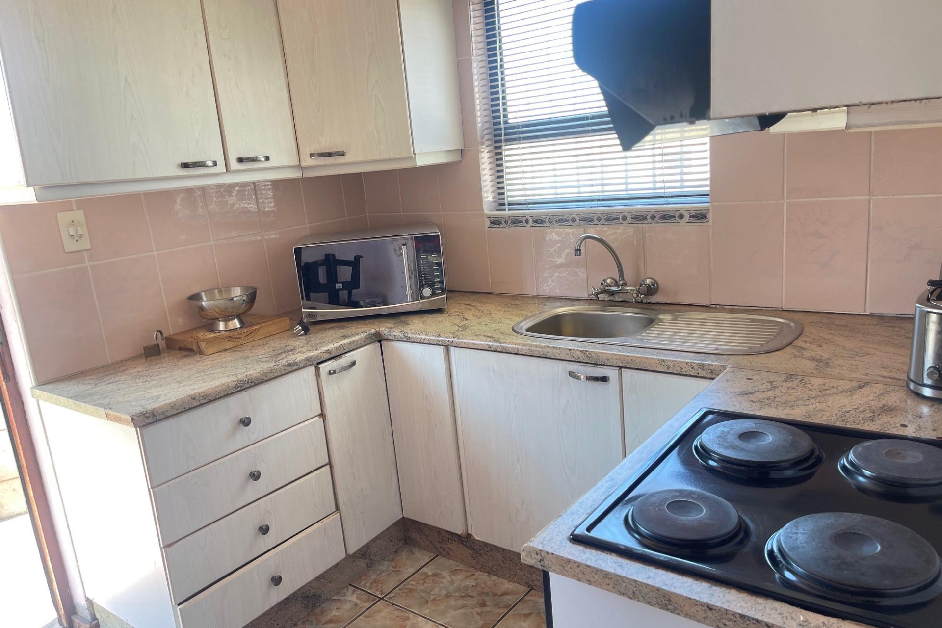 CHARMING 3 BEDROOM HOME FOR SALE - ILITHA PARK KHAYELITSHA 