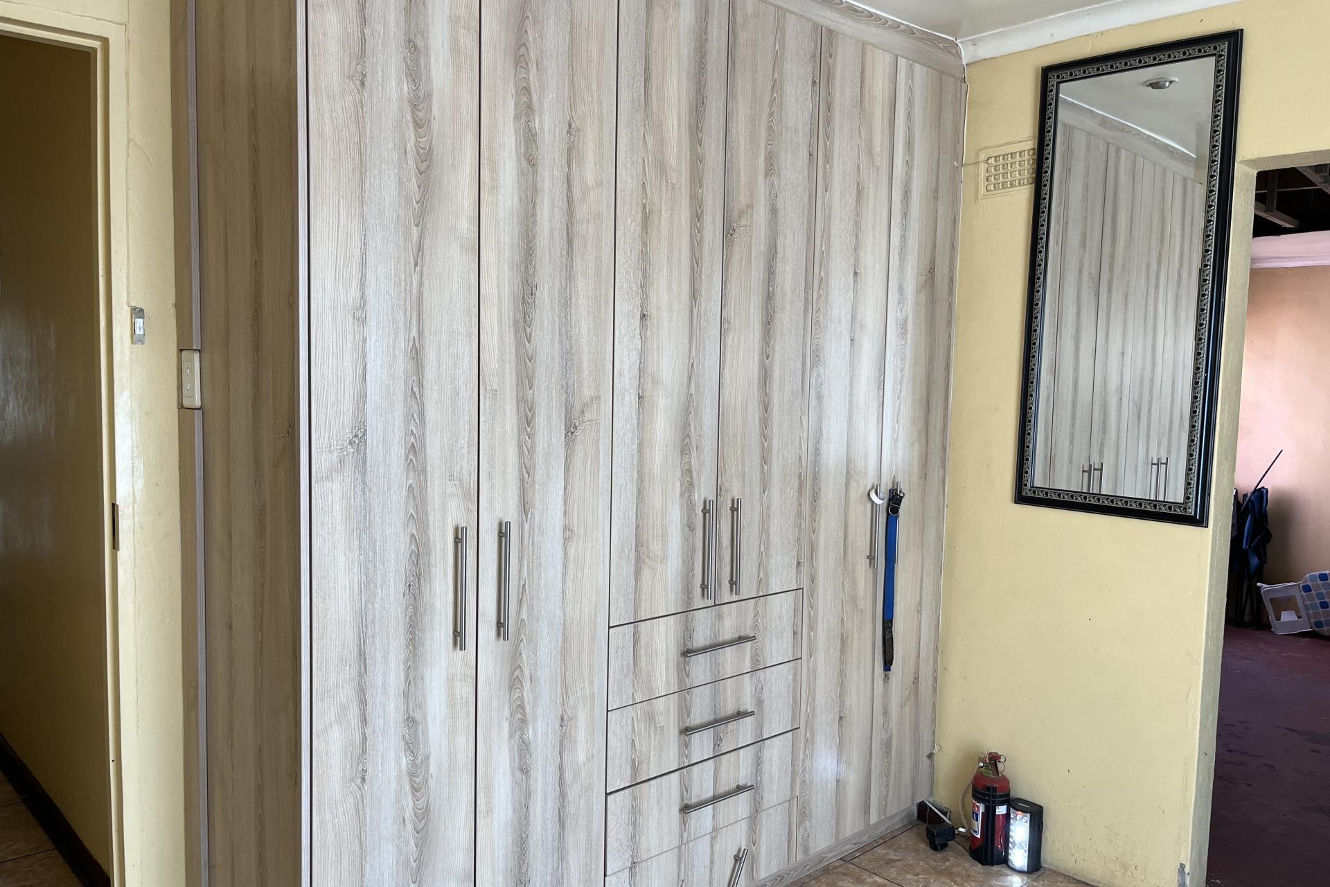 Prestigious 3 Bedroom Family Home In Upmarket Location of Hillcrest Heights For Sale