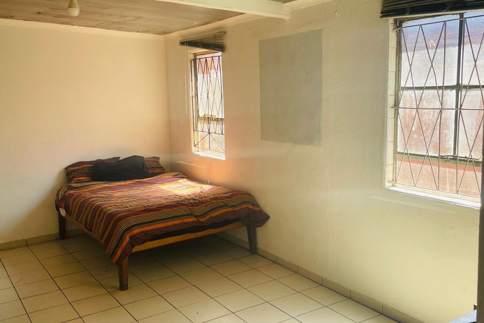 Spacious 4 Bedroom Maisonette for Sale in Valhalla Park