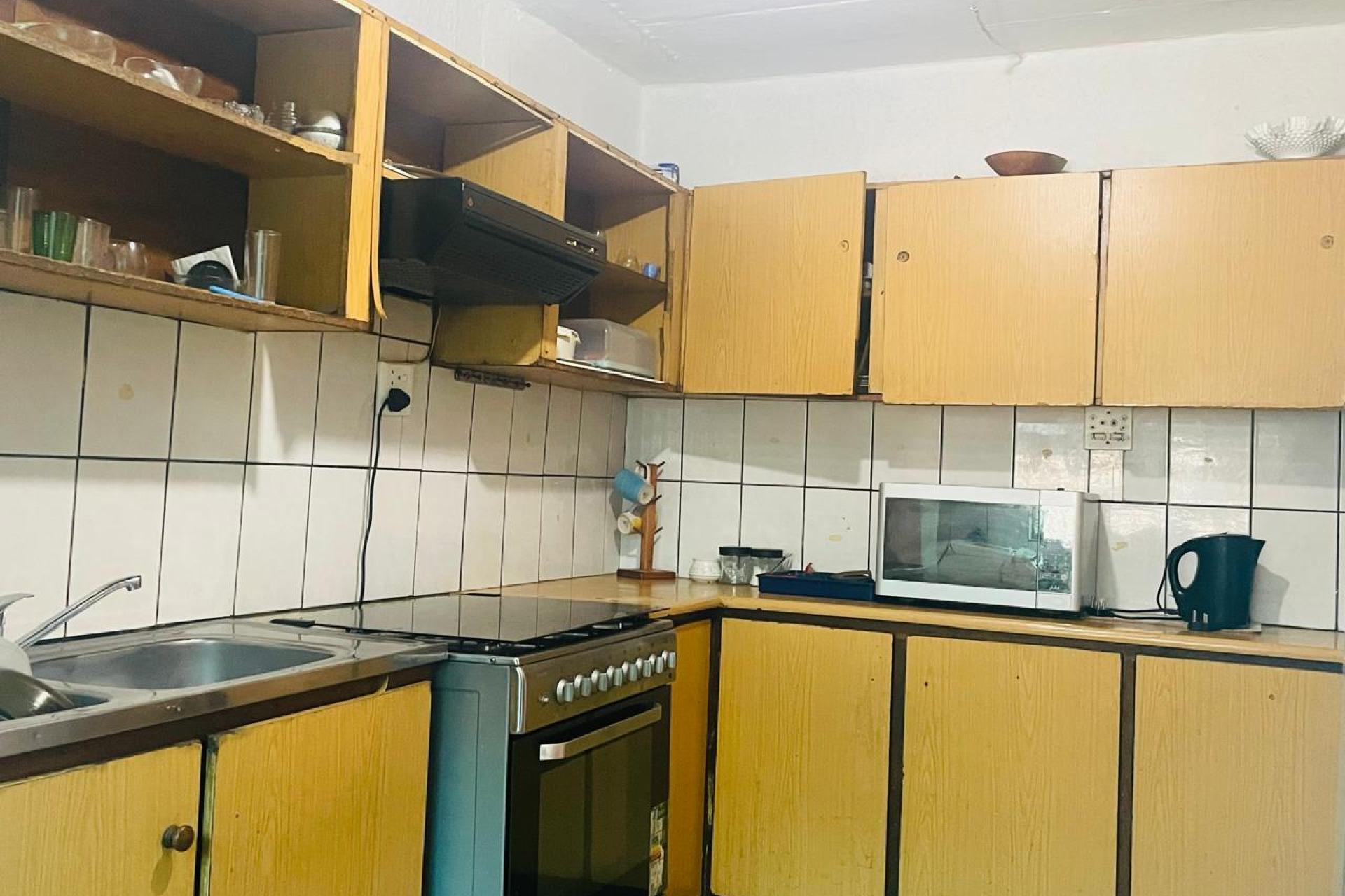 Spacious 4 Bedroom Maisonette for Sale in Valhalla Park