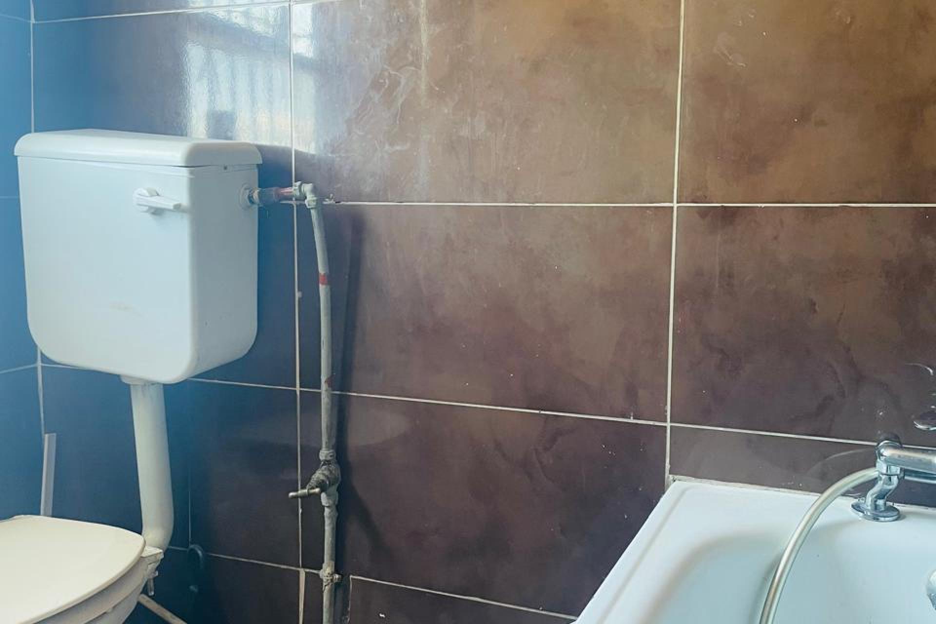 Spacious 4 Bedroom Maisonette for Sale in Valhalla Park