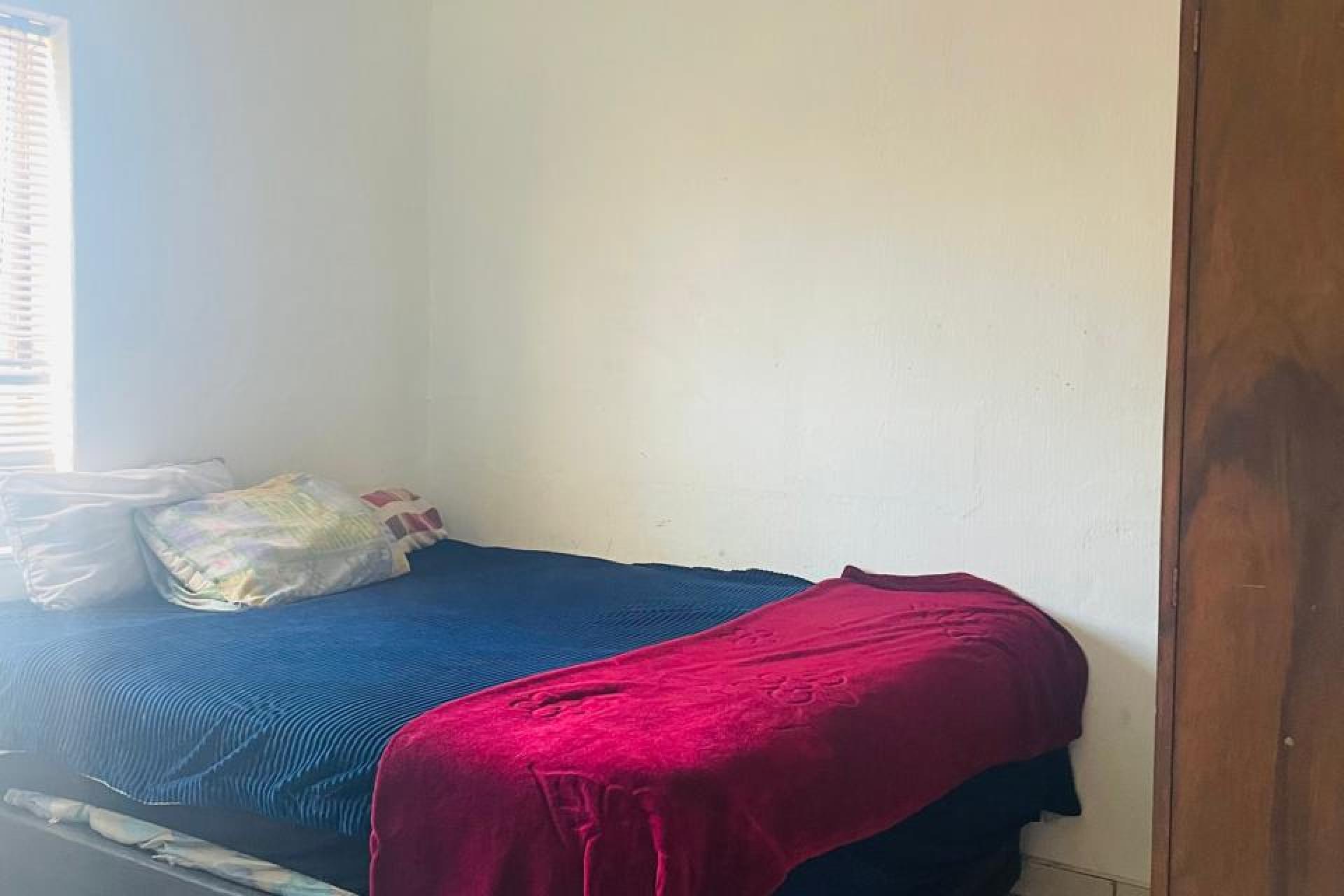 Spacious 4 Bedroom Maisonette for Sale in Valhalla Park