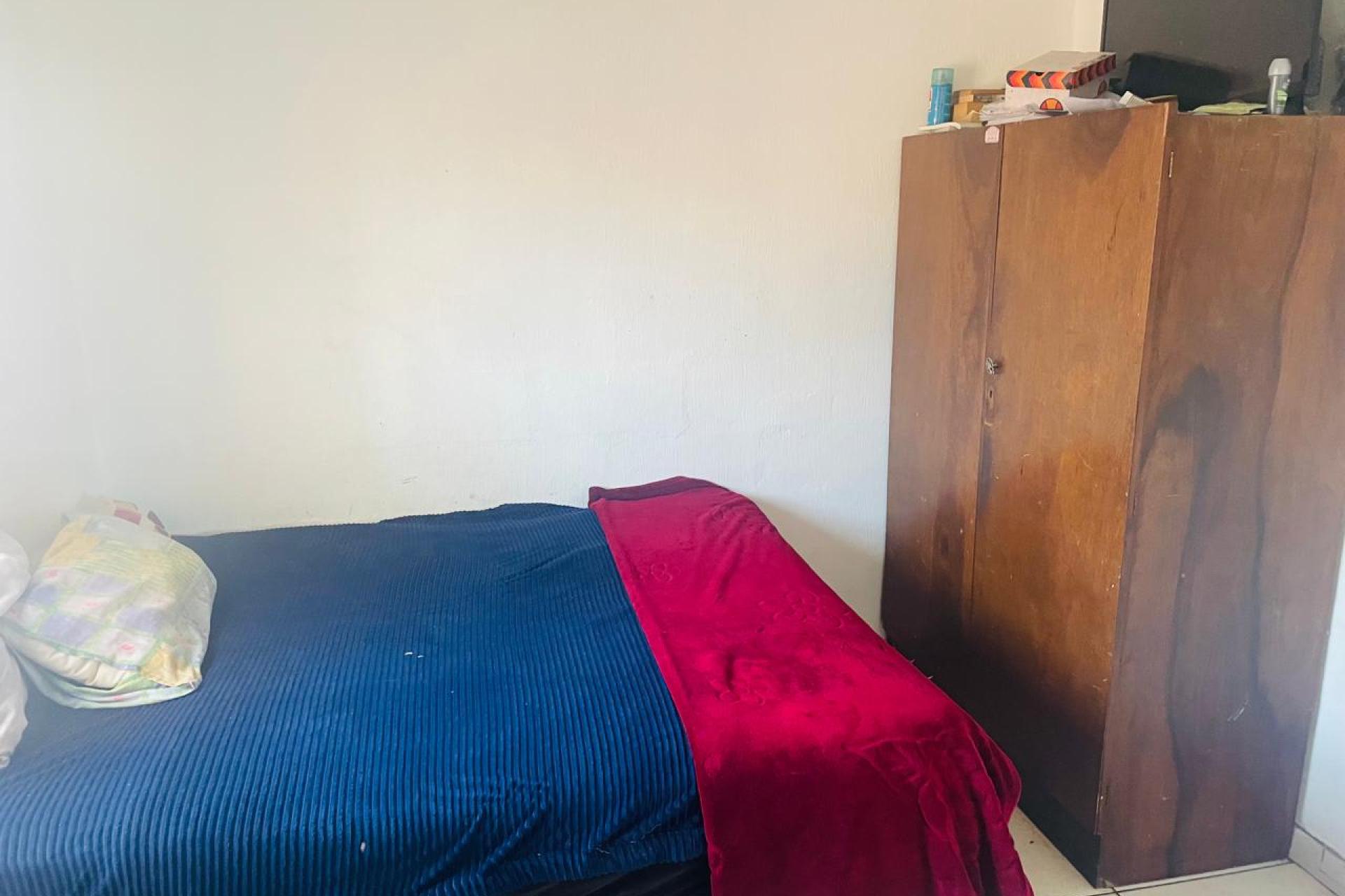 Spacious 4 Bedroom Maisonette for Sale in Valhalla Park