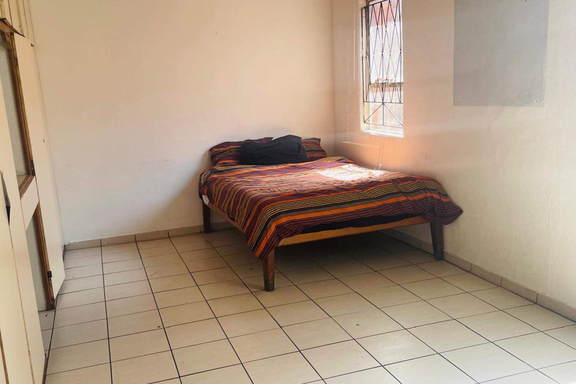 Spacious 4 Bedroom Maisonette for Sale in Valhalla Park