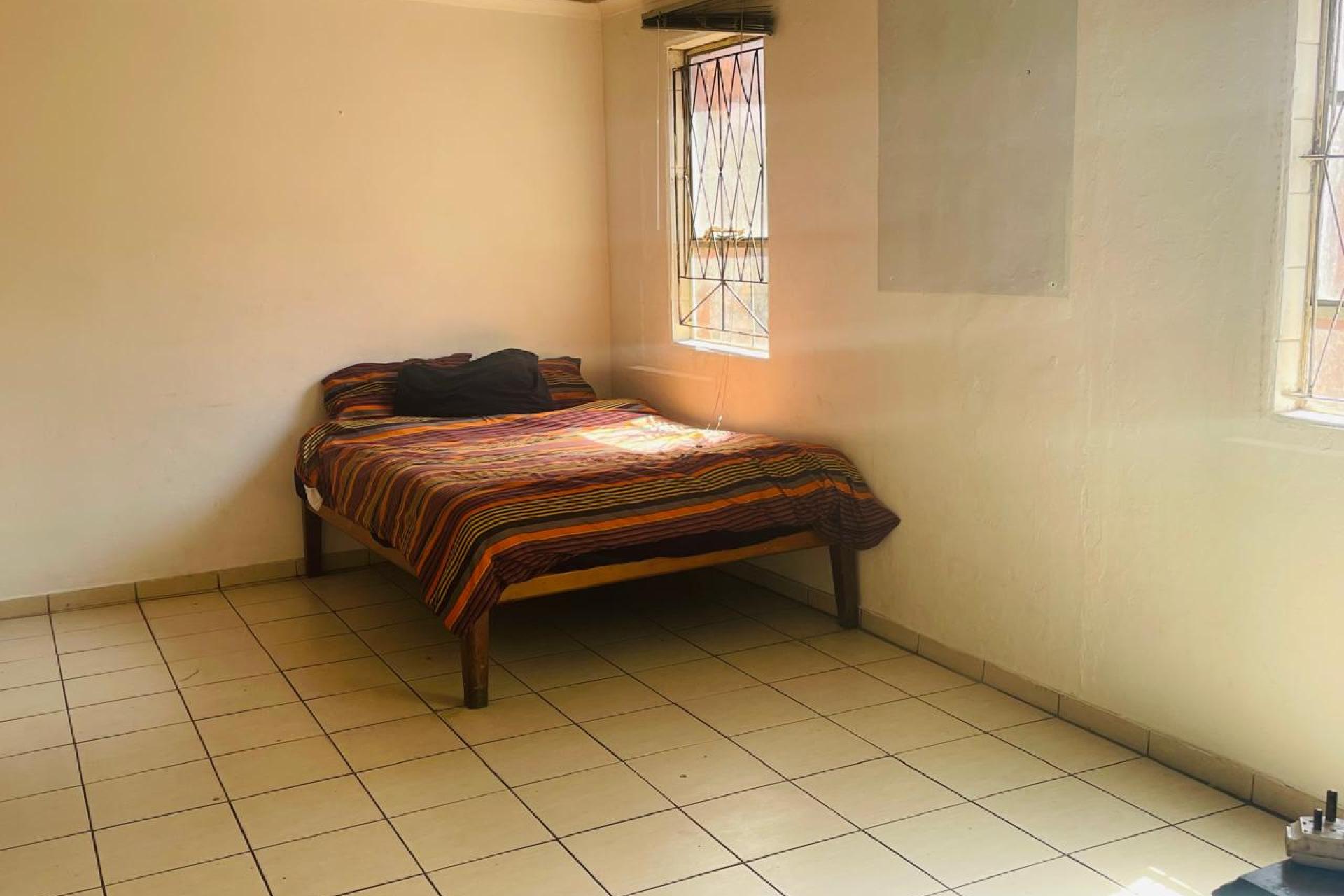 Spacious 4 Bedroom Maisonette for Sale in Valhalla Park