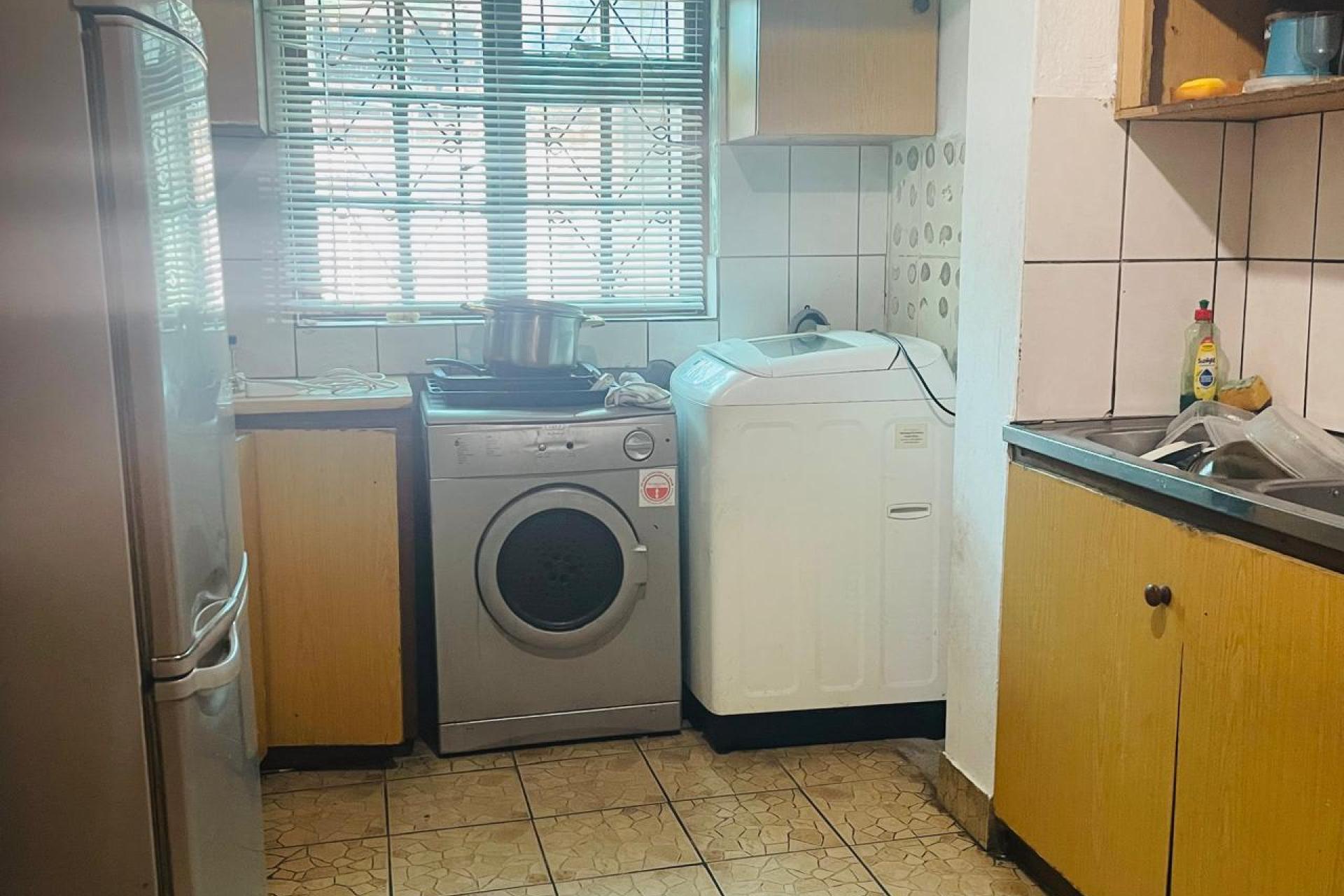 Spacious 4 Bedroom Maisonette for Sale in Valhalla Park