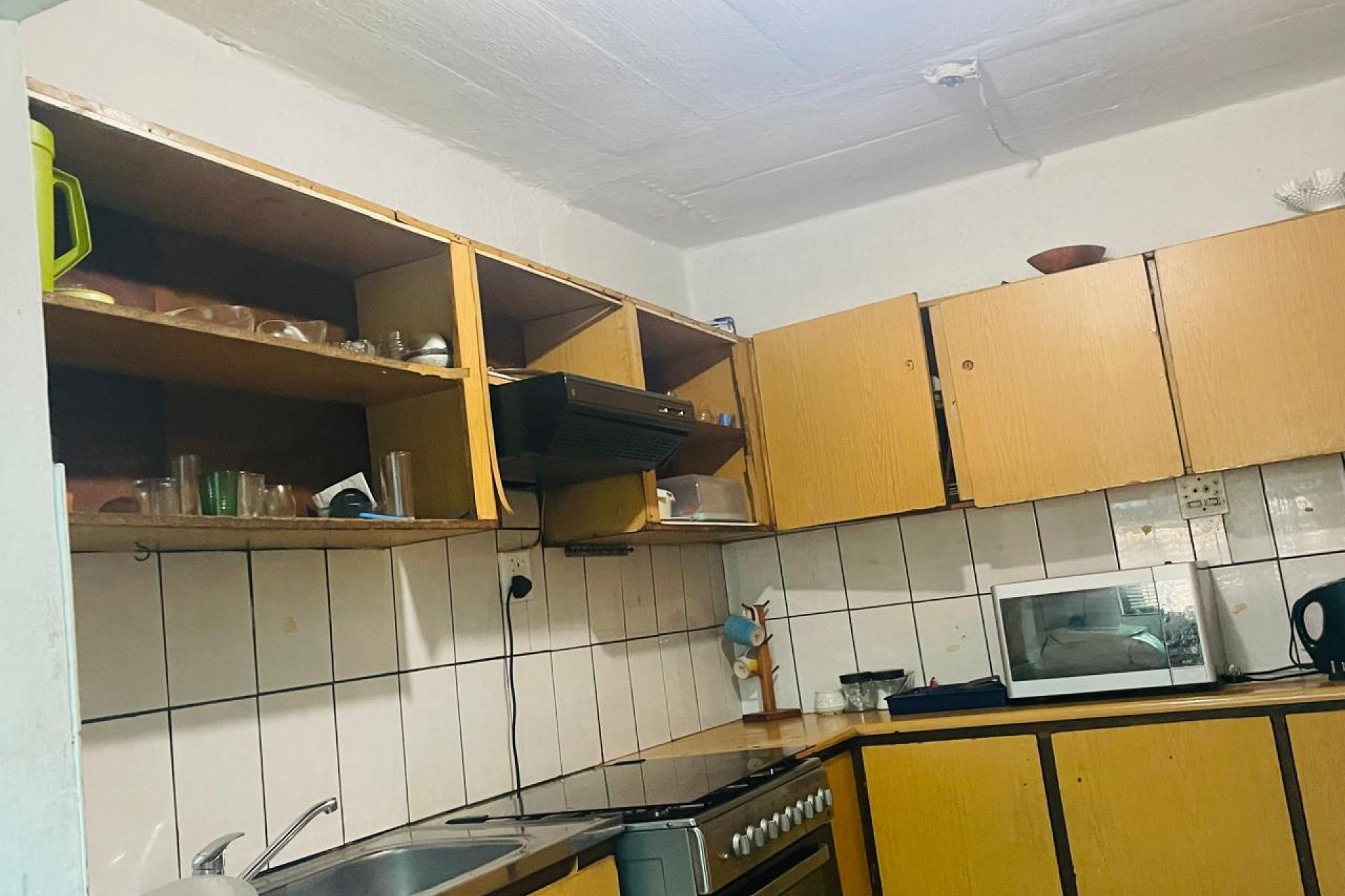 Spacious 4 Bedroom Maisonette for Sale in Valhalla Park