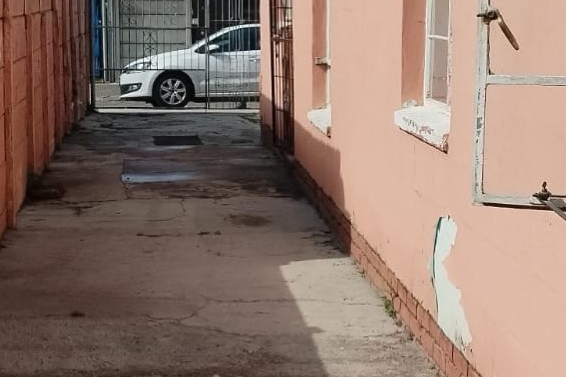 2-Bedroom Home for Sale in Valhalla Park – Large Plot with Expansion Potential