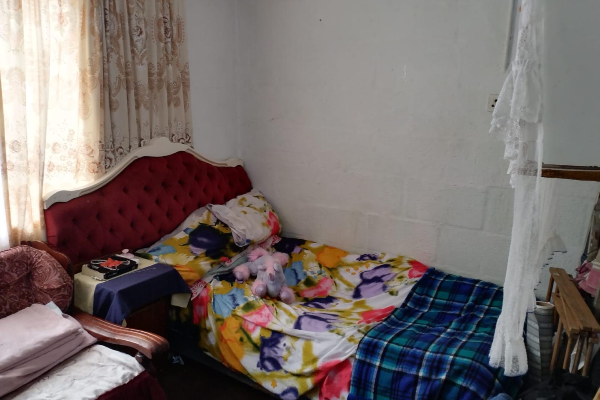 2-Bedroom Home for Sale in Valhalla Park – Large Plot with Expansion Potential