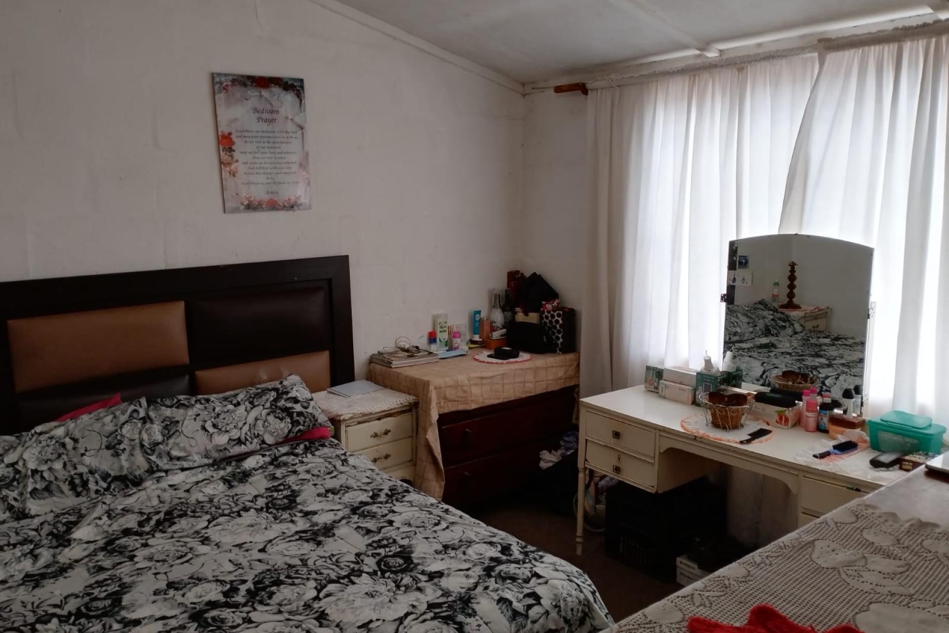 2-Bedroom Home for Sale in Valhalla Park – Large Plot with Expansion Potential