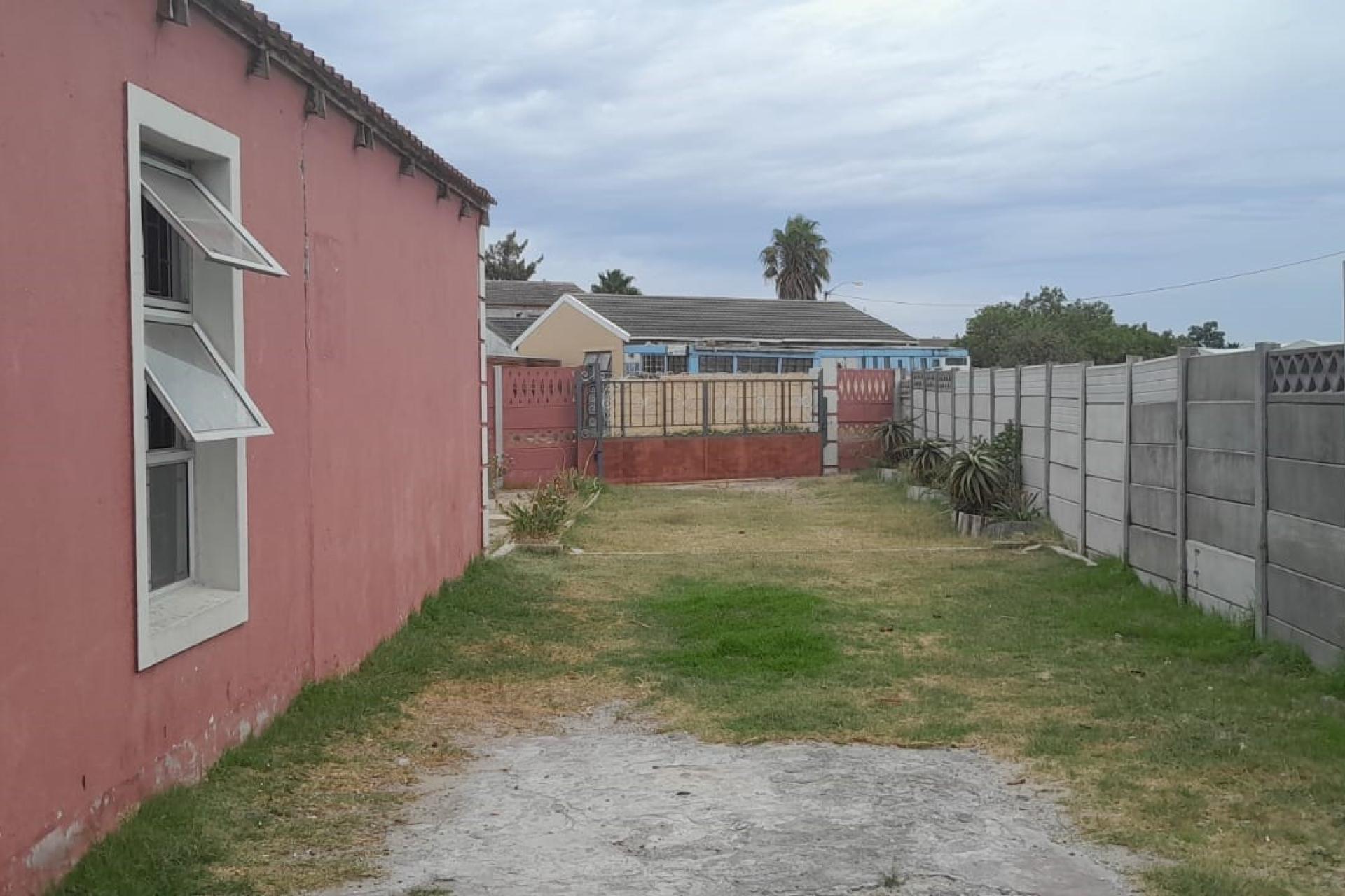 Spacious Three Bedroom House for Sale in Forest Glade - Eerste River