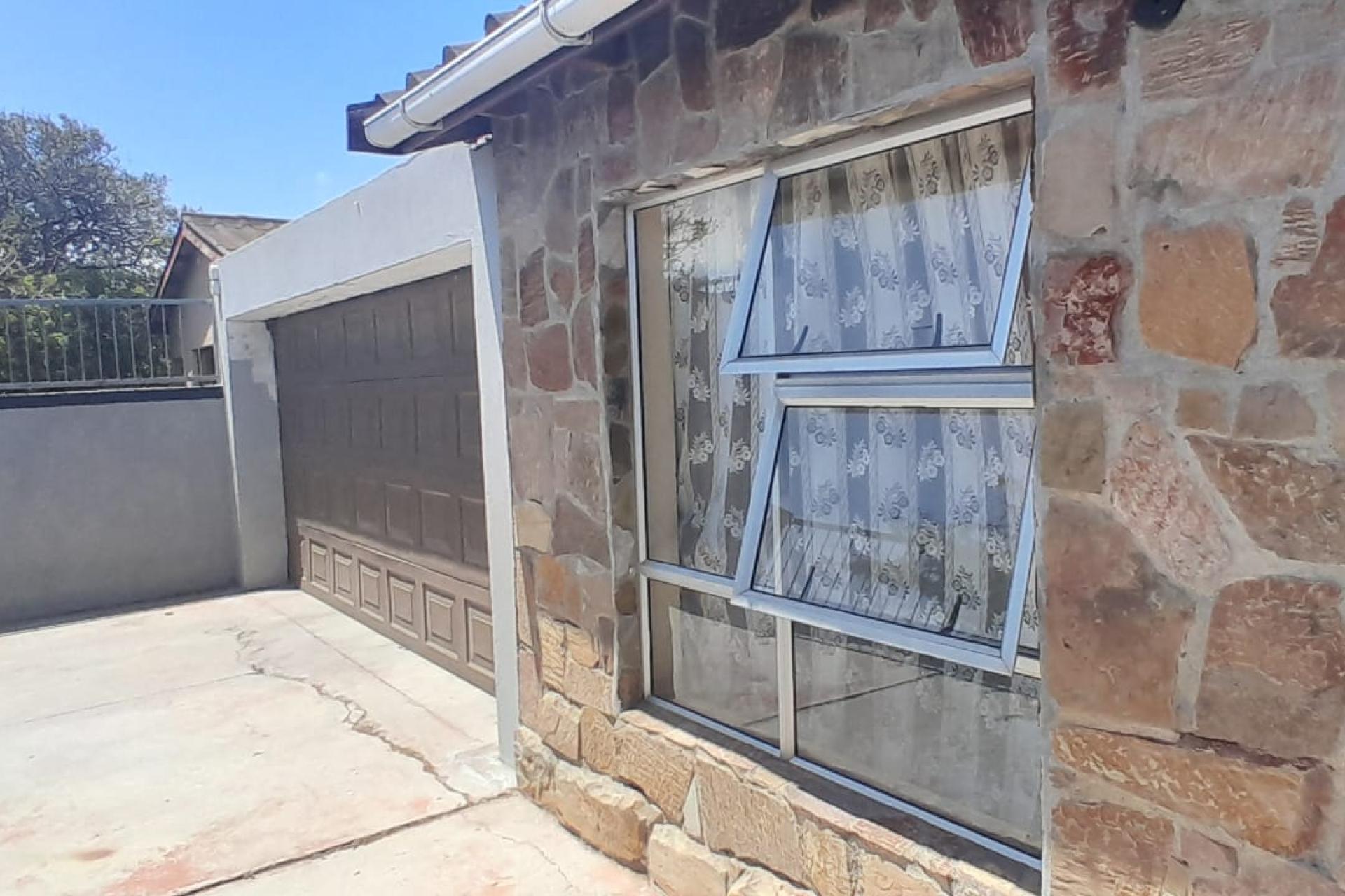 Neat & Well Maintained Family Home for Sale – Macassar