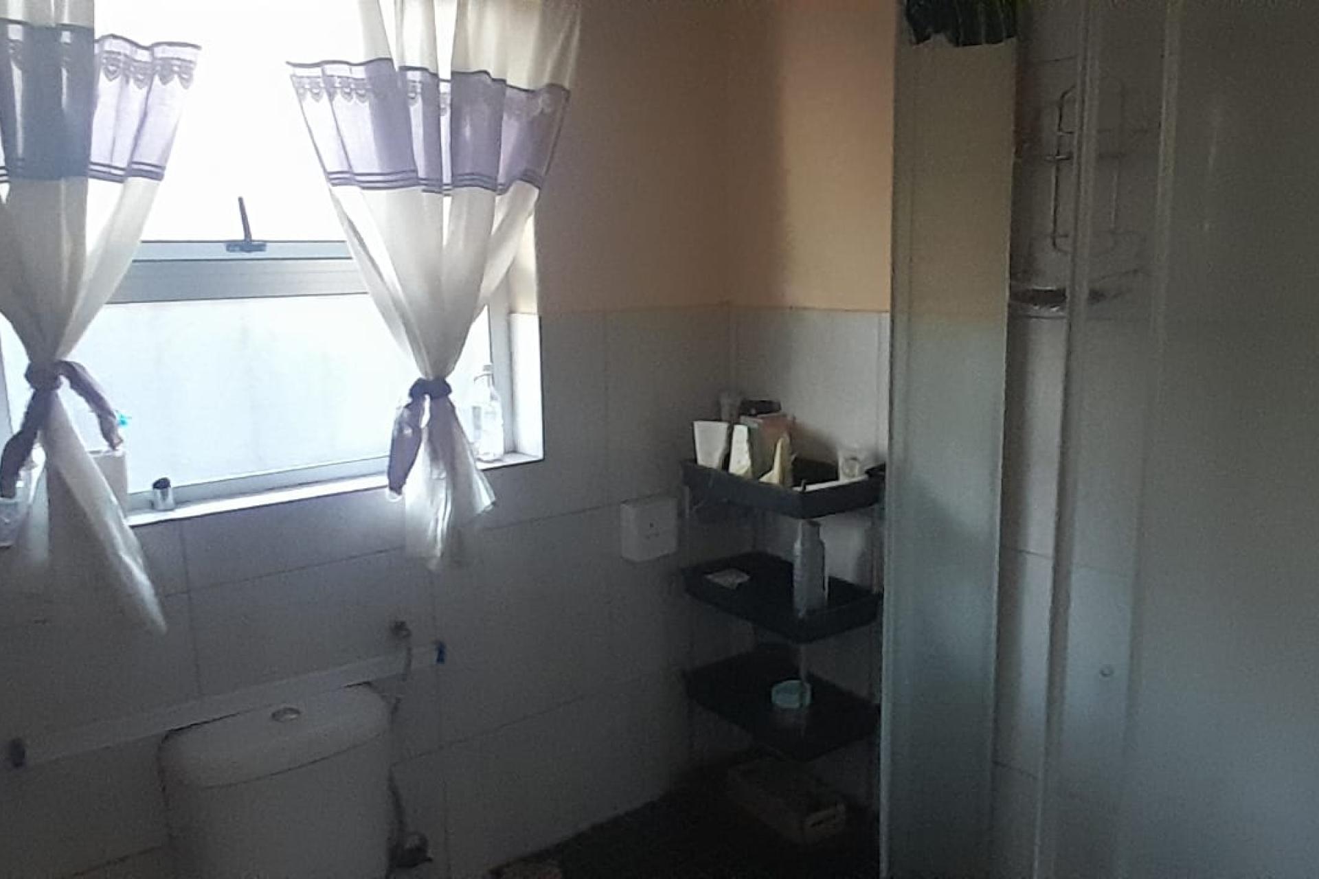 Neat & Well Maintained Family Home for Sale – Macassar