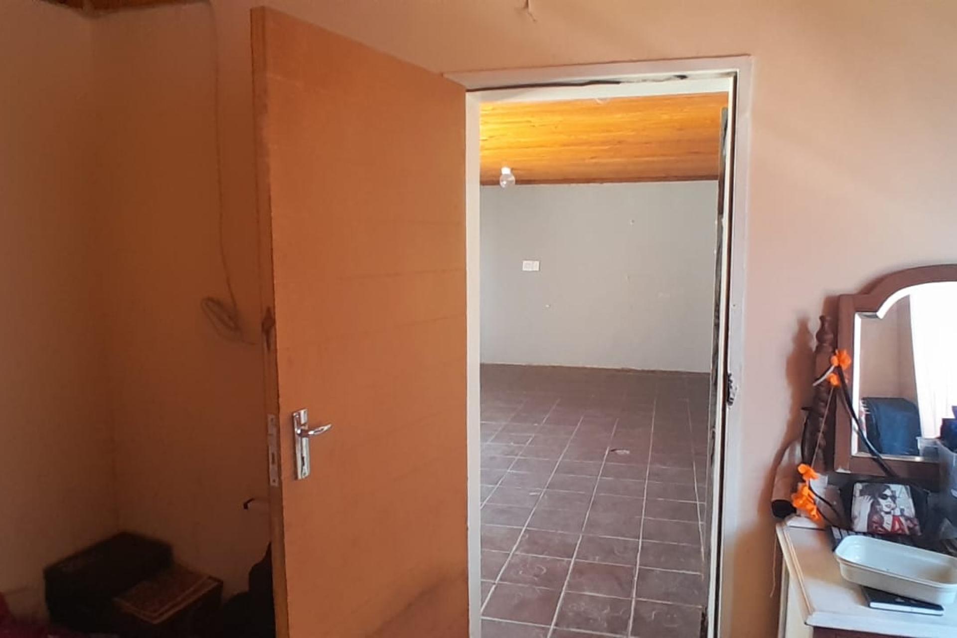 Neat & Well Maintained Family Home for Sale – Macassar