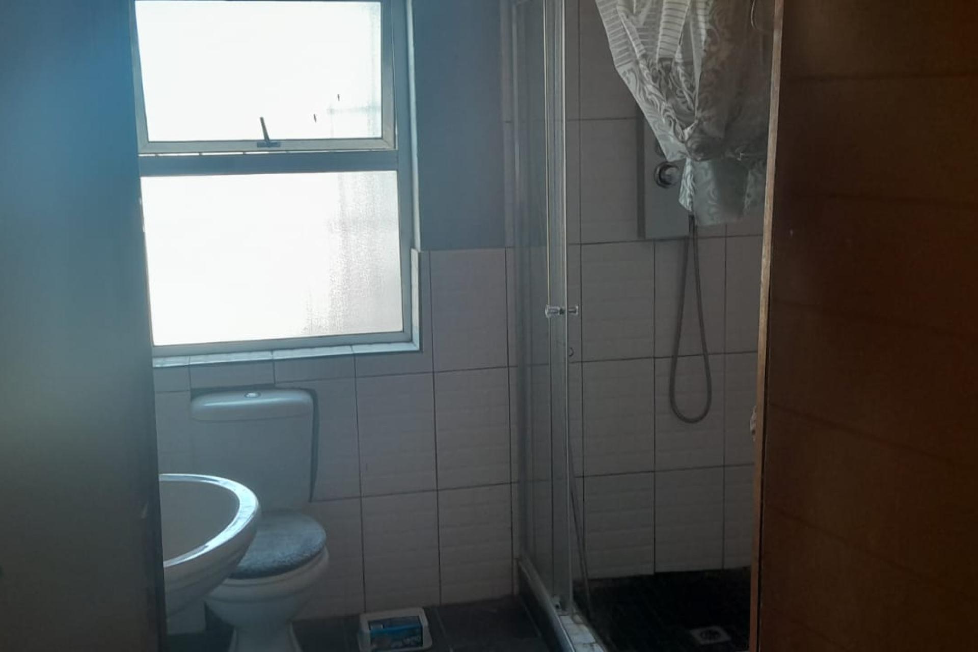 Neat & Well Maintained Family Home for Sale – Macassar