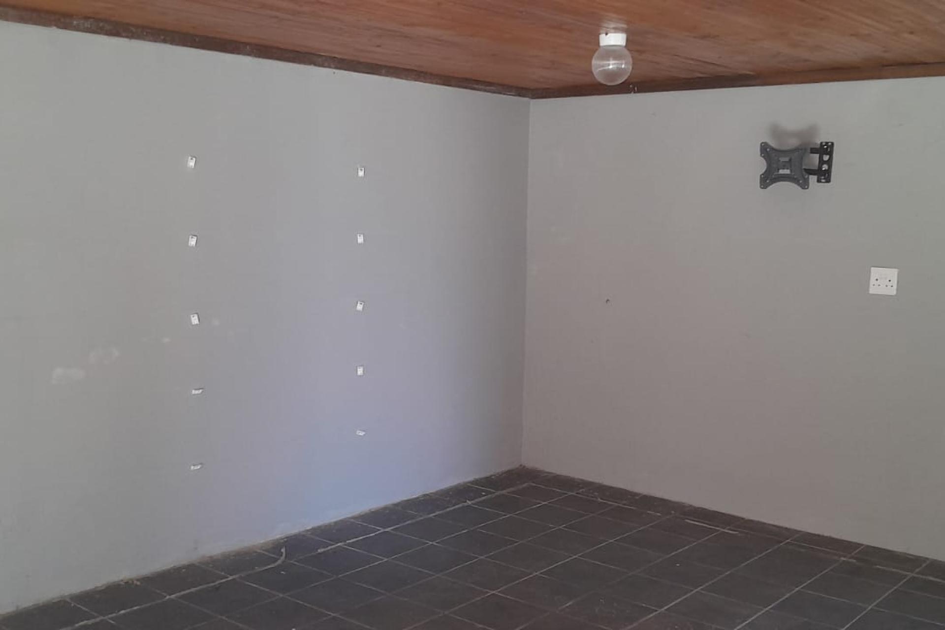 Neat & Well Maintained Family Home for Sale – Macassar