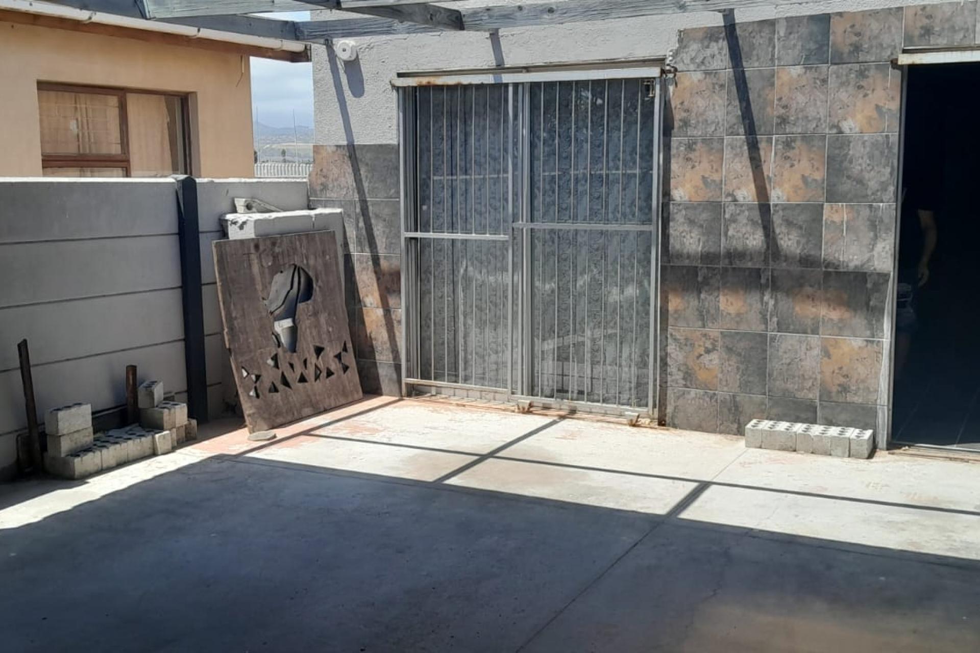 Neat & Well Maintained Family Home for Sale – Macassar