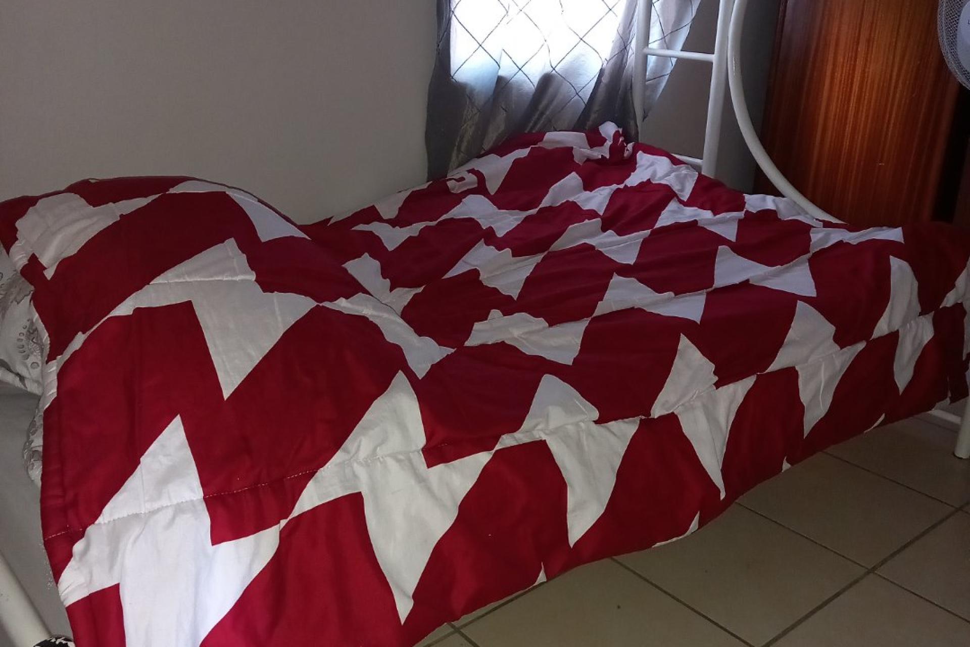 2 Bedroom House To Rent In Malibu Village, Blue Downs