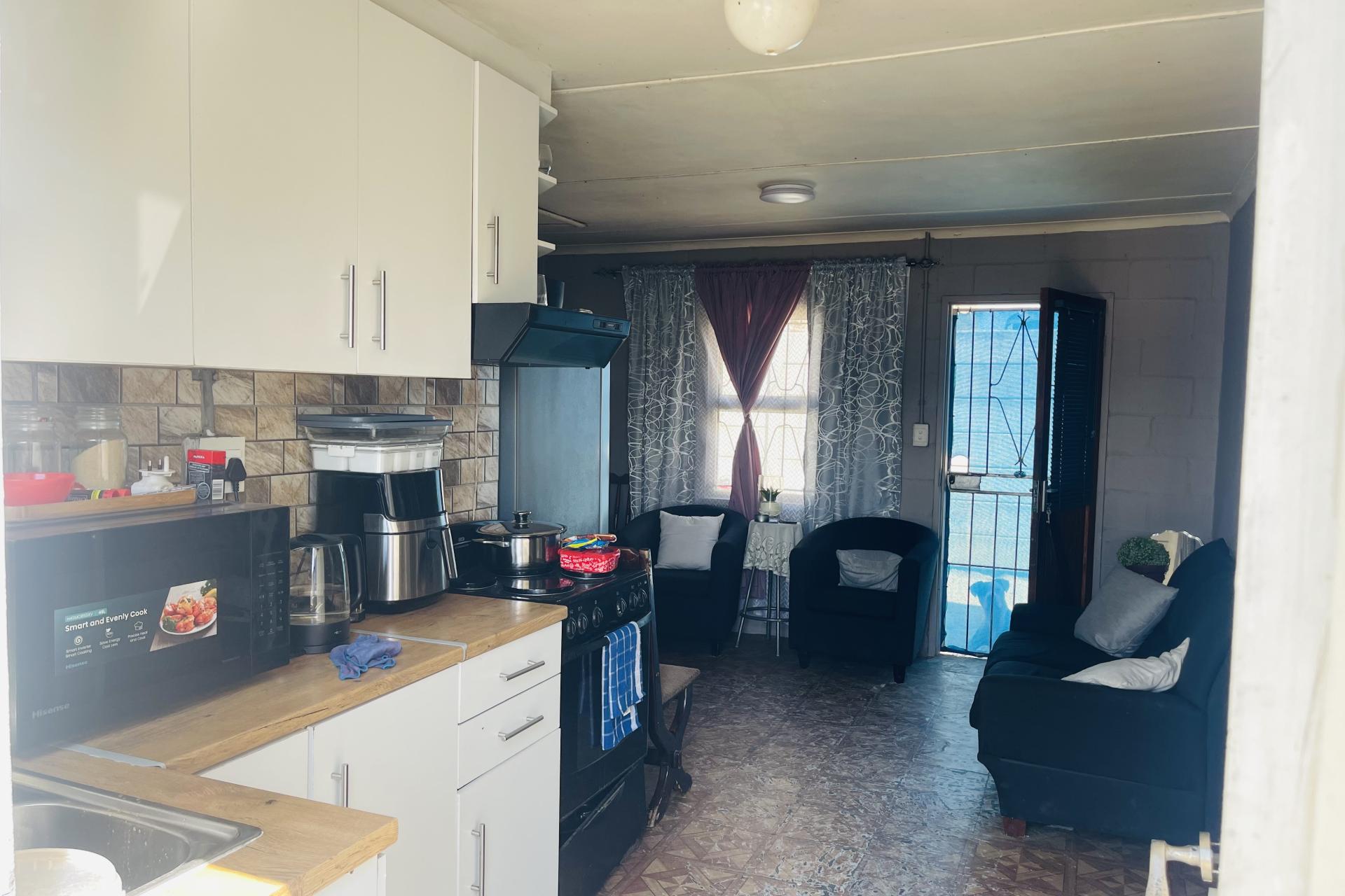 Sole and Exclusive Mandate! Charming 2-Bedroom Home for Sale in New Beginning, Blue Downs