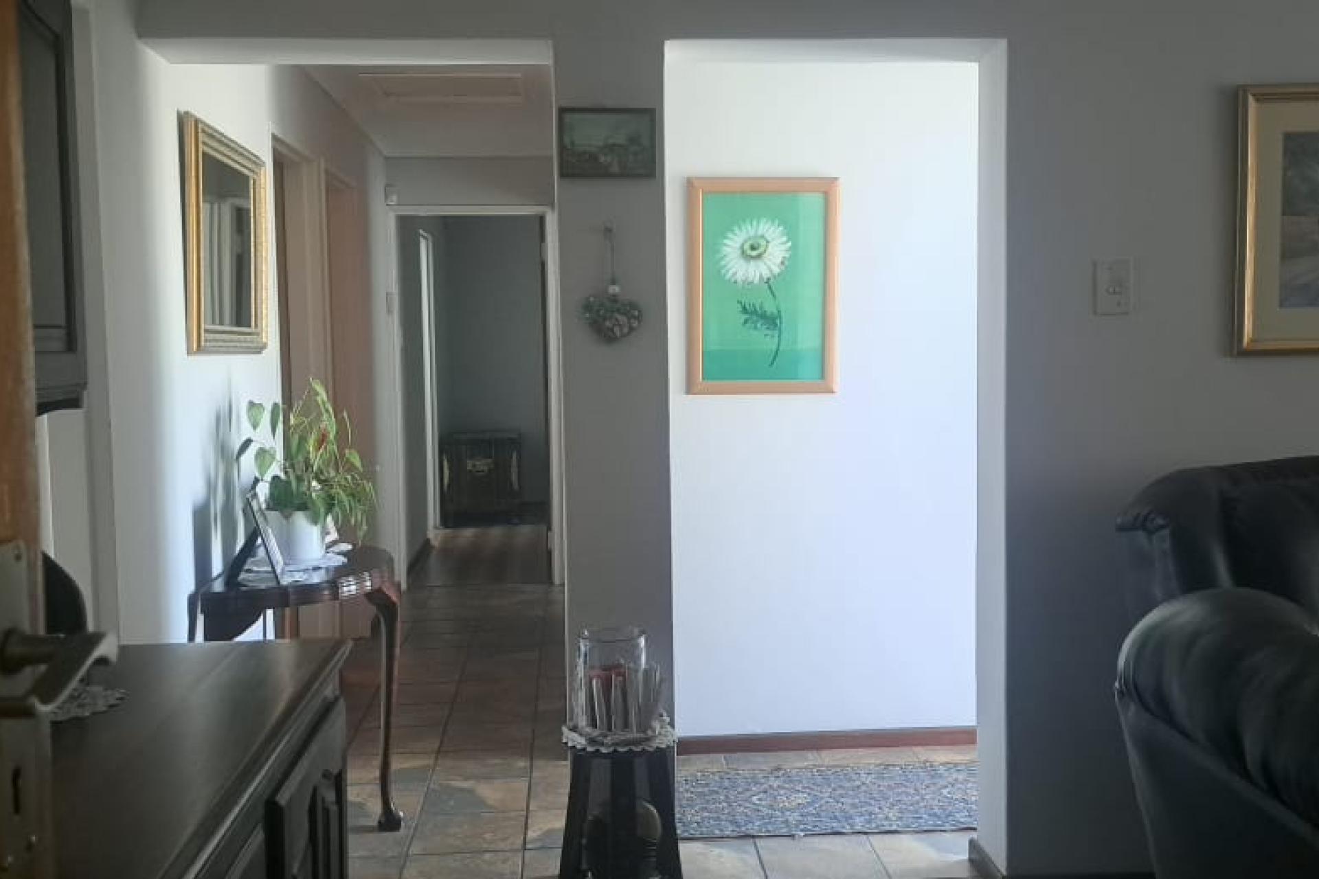 Stunning 3 Bedroom Family Home for Sale - Macassar