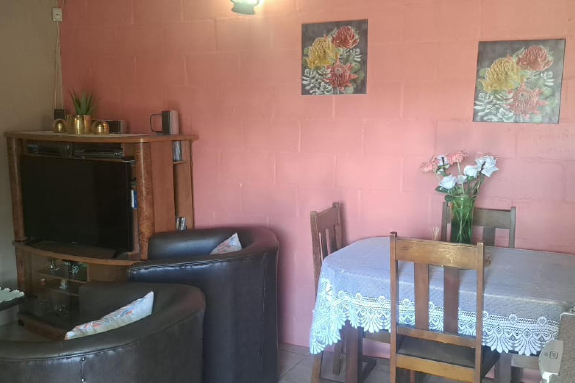 Stunning 3 Bedroom Family Home for Sale - Macassar