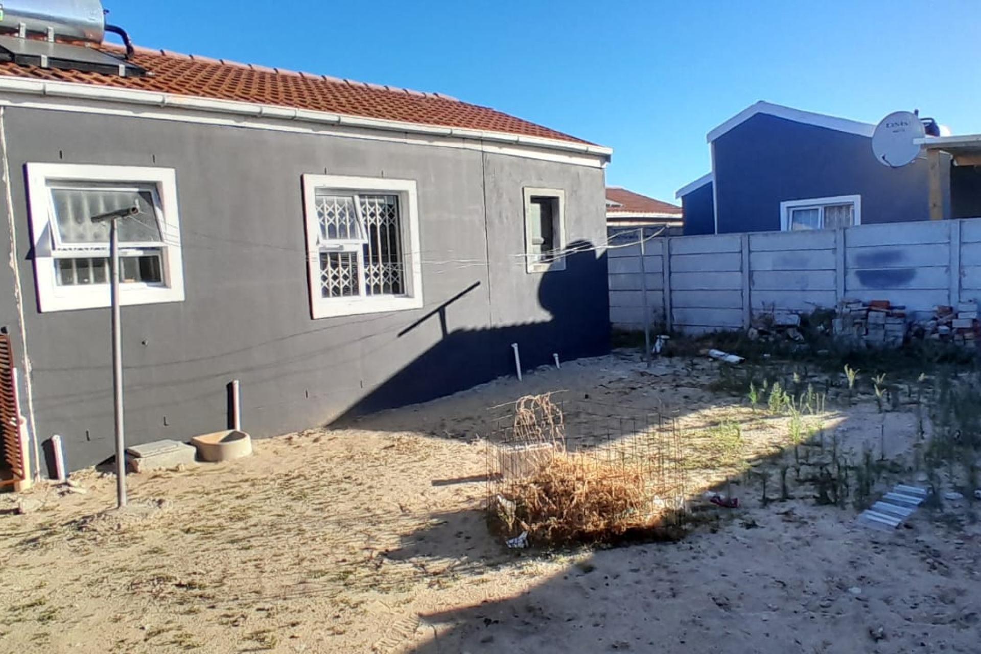 3 Bedroom House with a 1 Bedroom Flatlet for Sale in Silwood Views