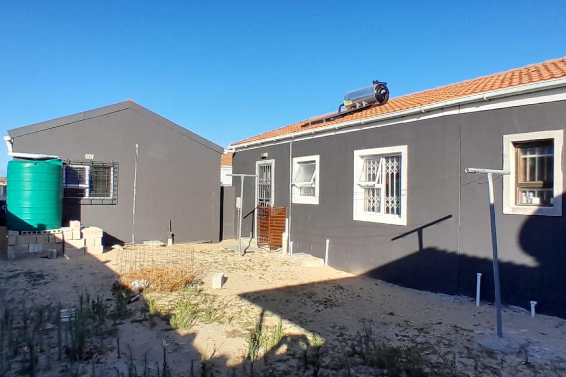 3 Bedroom House with a 1 Bedroom Flatlet for Sale in Silwood Views