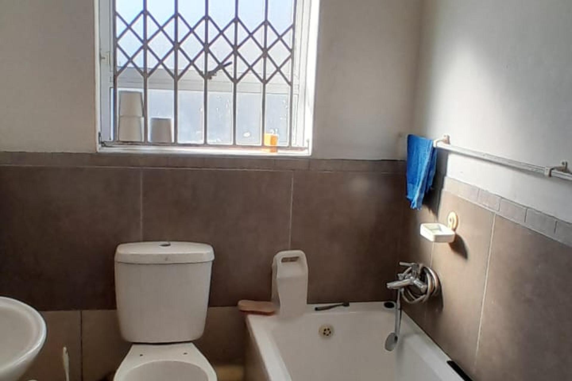 3 Bedroom House with a 1 Bedroom Flatlet for Sale in Silwood Views