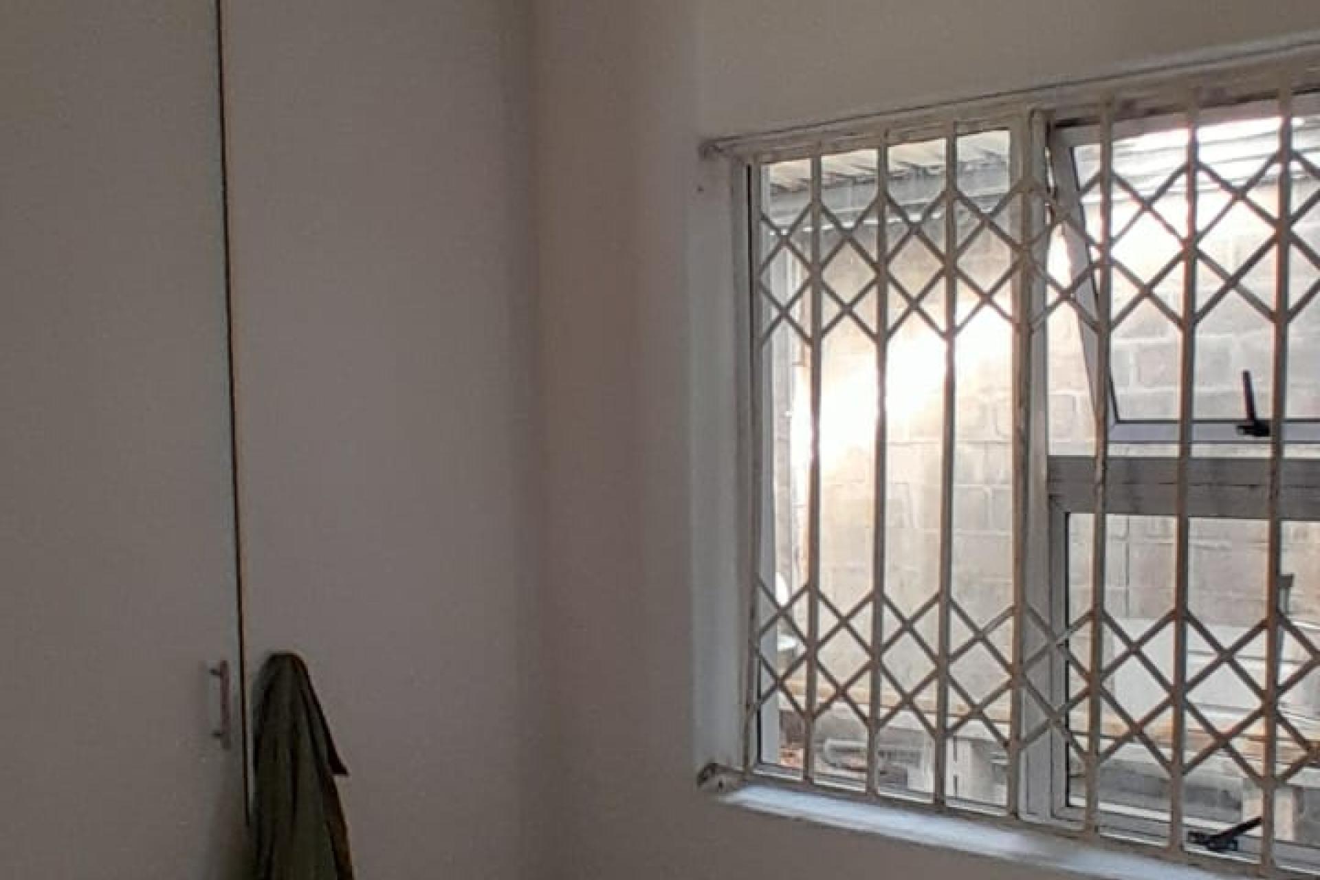 3 Bedroom House with a 1 Bedroom Flatlet for Sale in Silwood Views