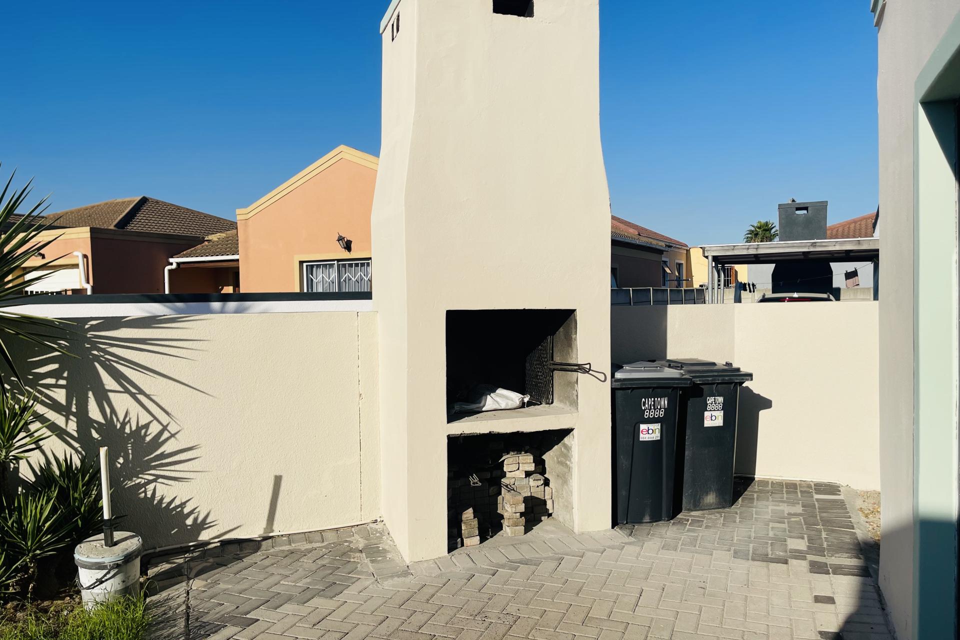 Stunning 3-Bedroom Home in Sought-After Vredelust, Kuils River