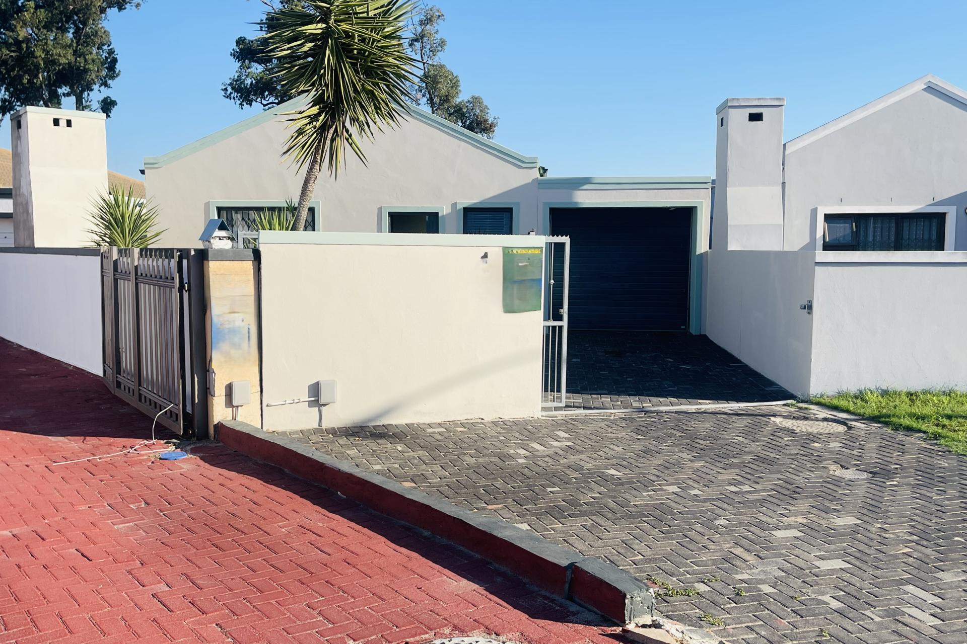 Stunning 3-Bedroom Home in Sought-After Vredelust, Kuils River