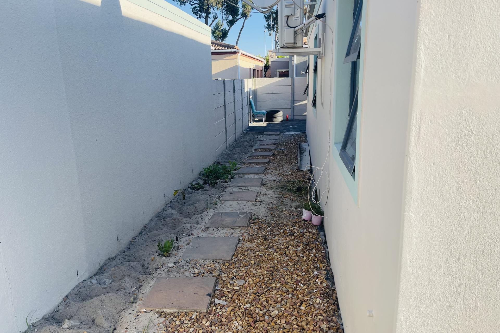 Stunning 3-Bedroom Home in Sought-After Vredelust, Kuils River