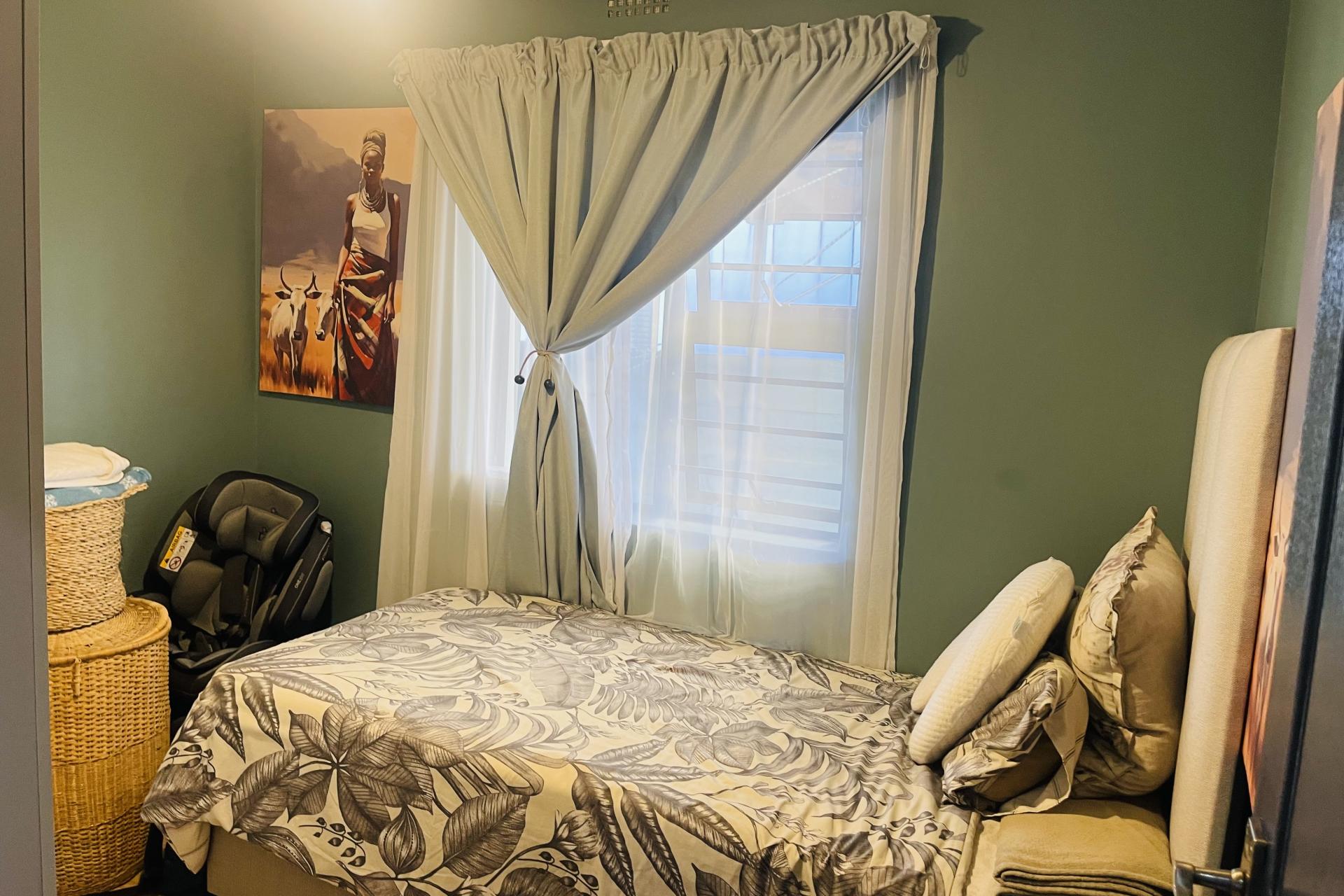 Stunning 3-Bedroom Home in Sought-After Vredelust, Kuils River