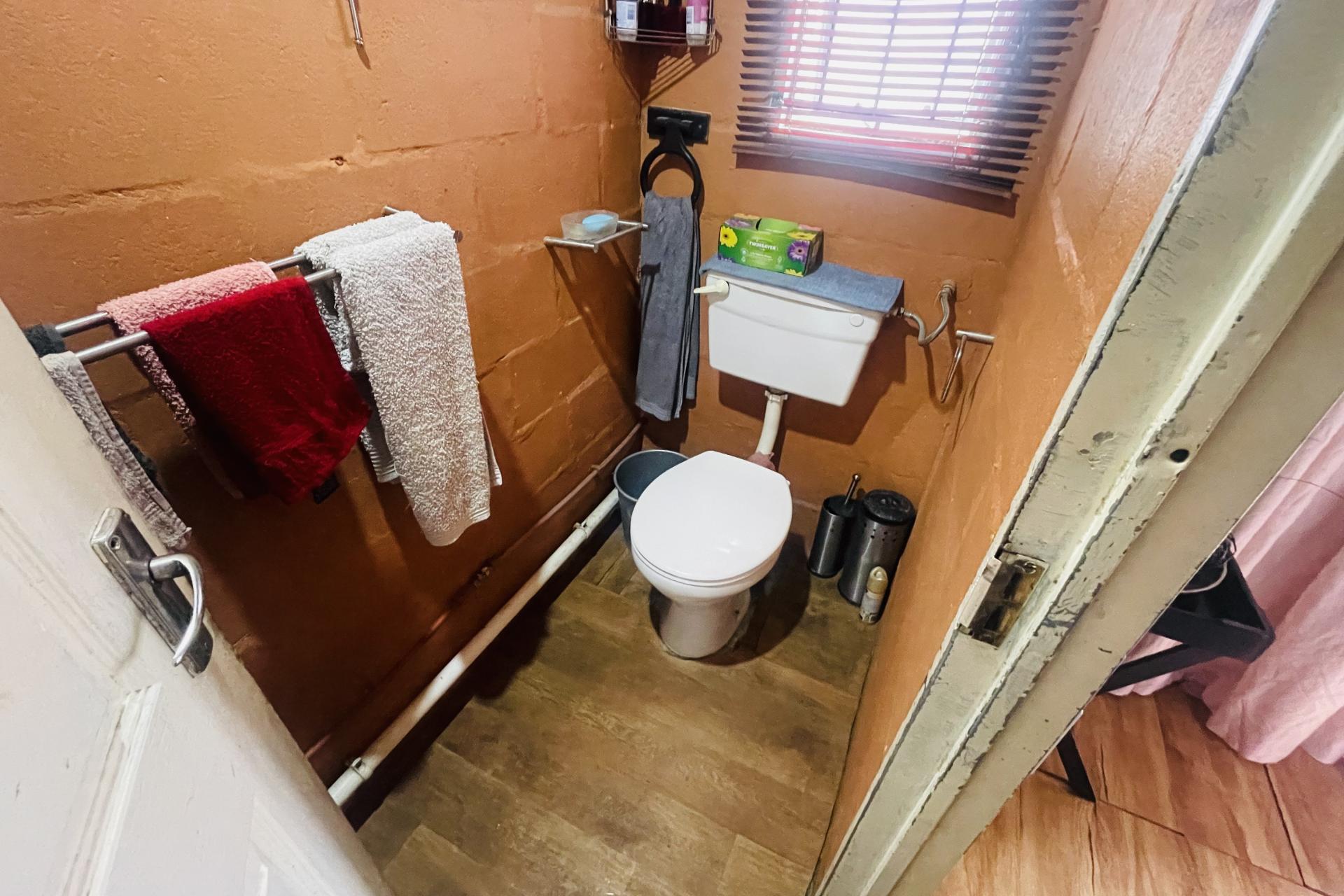 SOLE & EXCLUSIVE MANDATE! 1 Bedroom Apartment for Sale Marcus Garvey Philippi East
