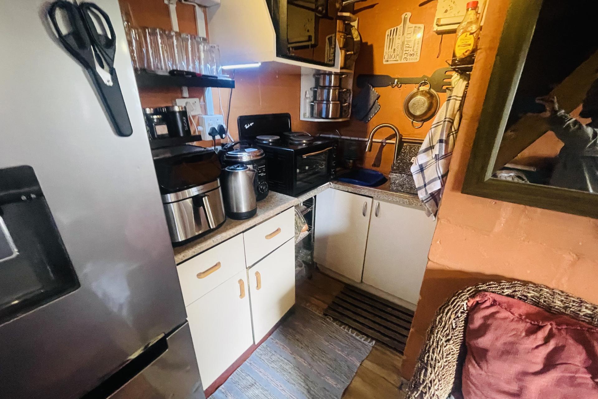 SOLE & EXCLUSIVE MANDATE! 1 Bedroom Apartment for Sale Marcus Garvey Philippi East