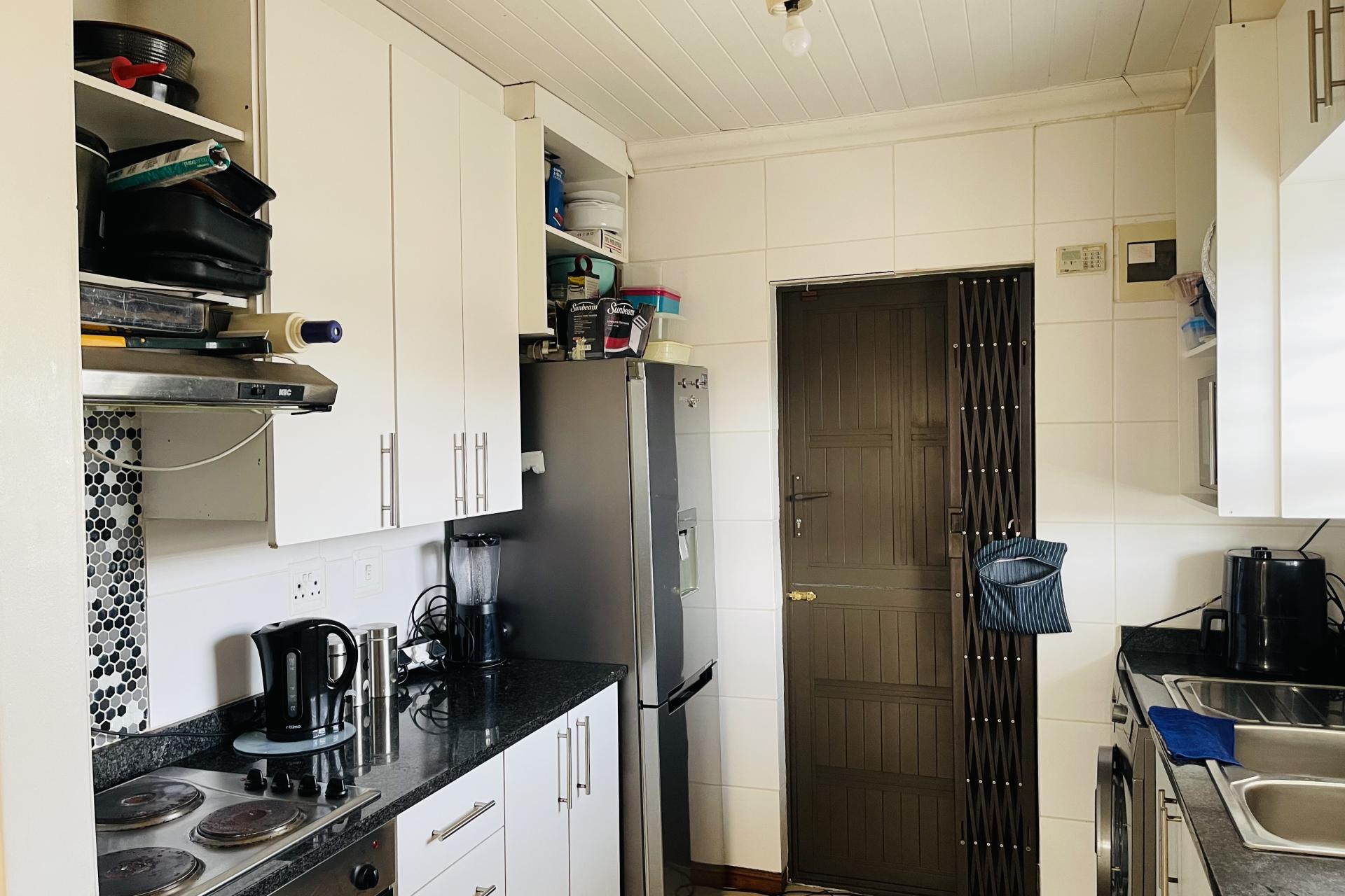 IMMACULATE 3 BEDROOM HOME FOR SALE JUBILEE PARK EERSTE RIVER