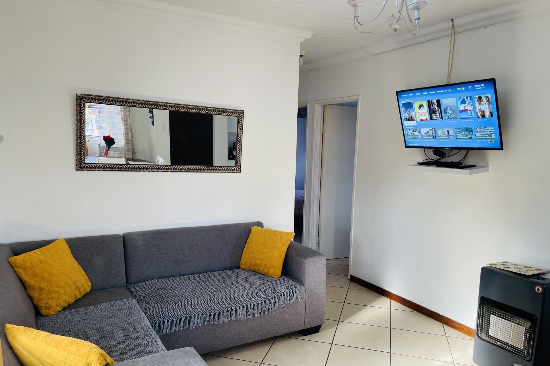 IMMACULATE 3 BEDROOM HOME FOR SALE JUBILEE PARK EERSTE RIVER